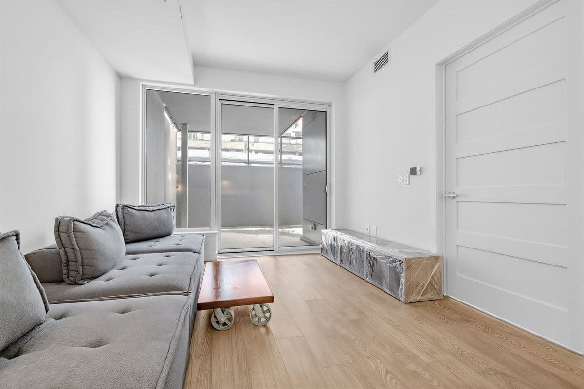 333 Sunseeker Avenue G2, Innisfil, ON L9R 0R6