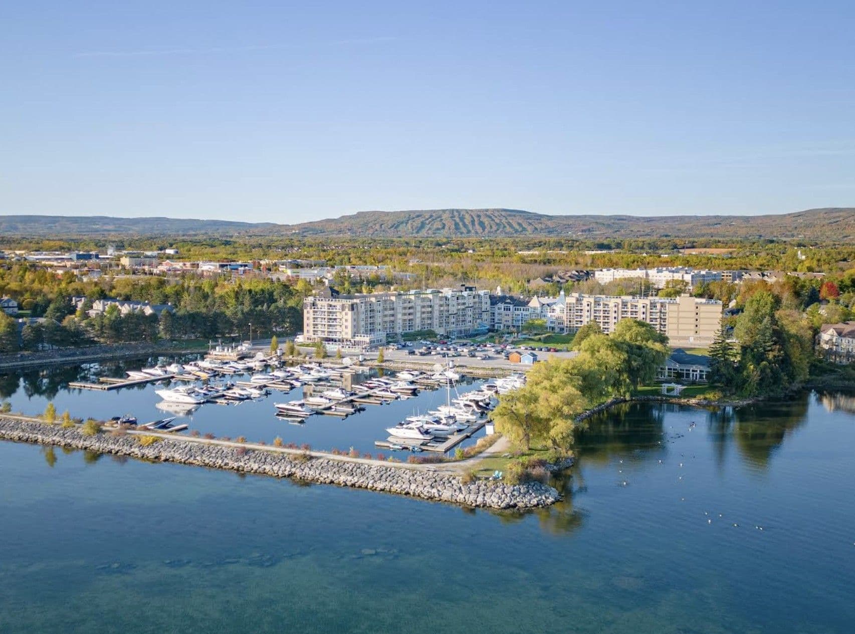 9 HARBOUR Street 4403 & 4405, Collingwood, ON L9Y 5B5