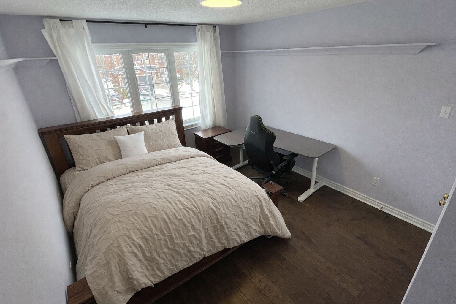 94 Lensmith Drive Unit B, Aurora, ON L4G 6R9