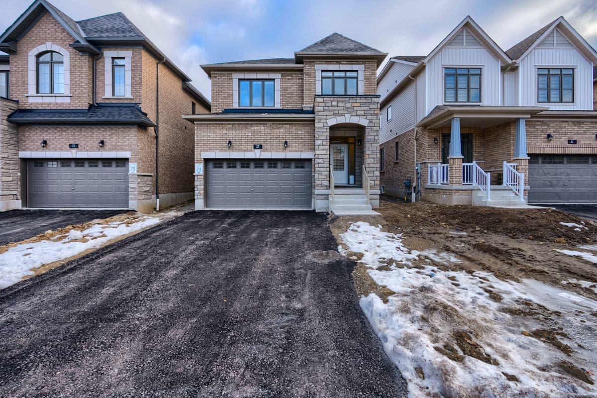 27 Garland Avenue, Cambridge, ON N1T 0E7