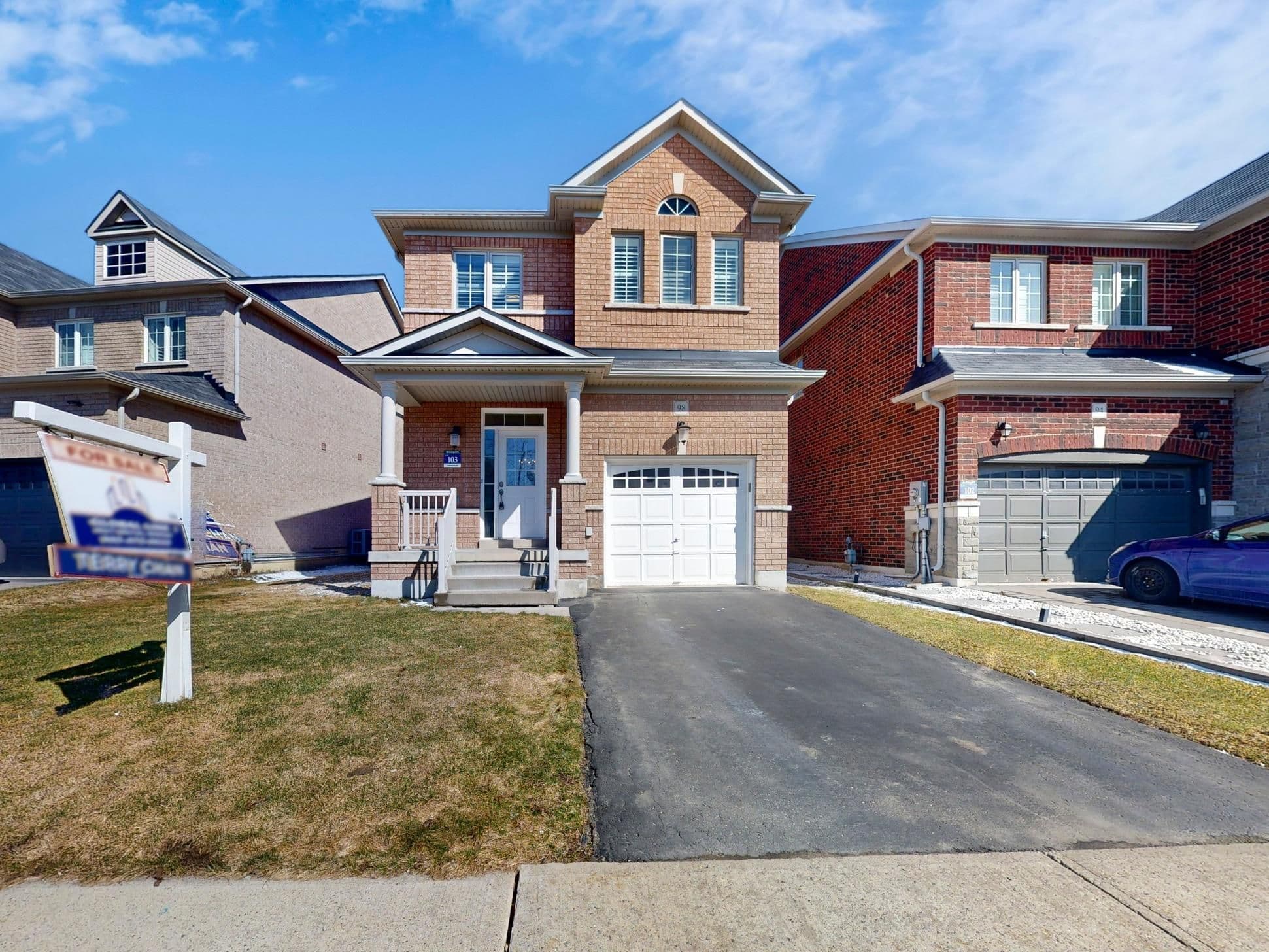 98 Wilf Morden Road, Whitchurch-Stouffville, ON L4A 0K1