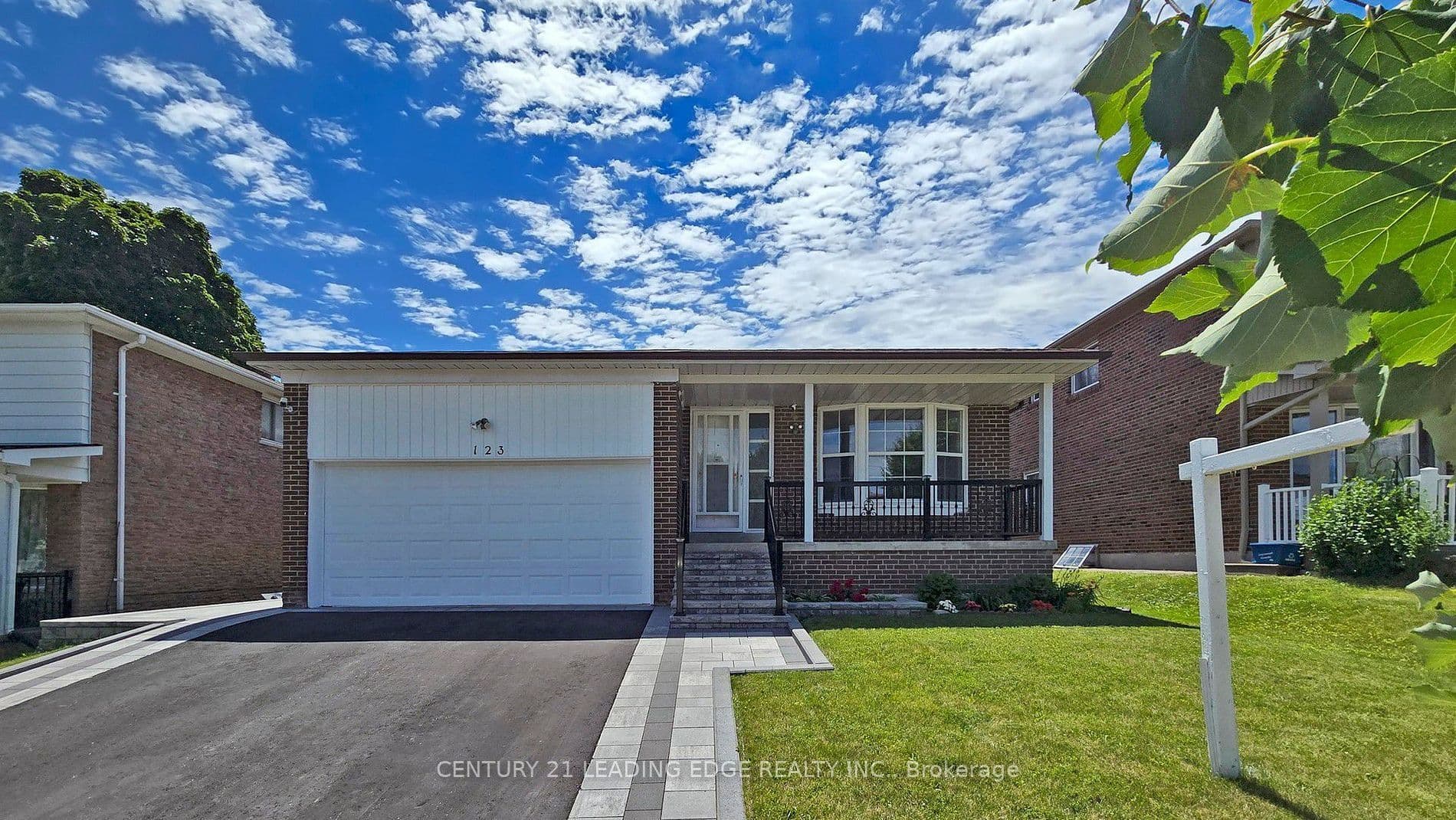 123 Briarscross Boulevard Main, Toronto E07, ON M1S 3K6