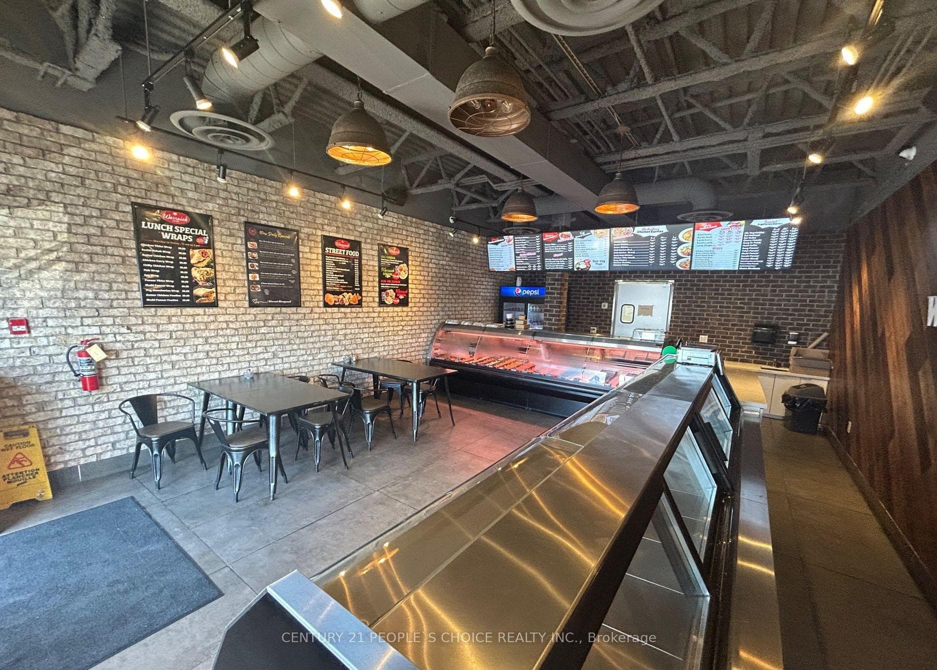 40 Centennial Parkway N # 2, Hamilton, ON L8E 1H6