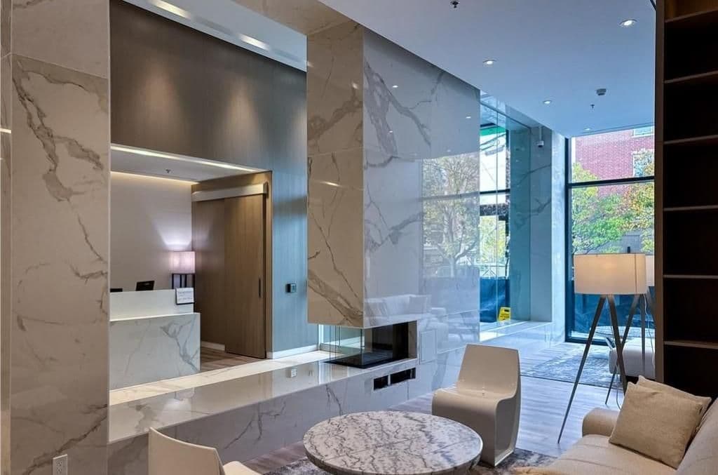 370 Martha Street E 202, Burlington, ON L7R 2P7