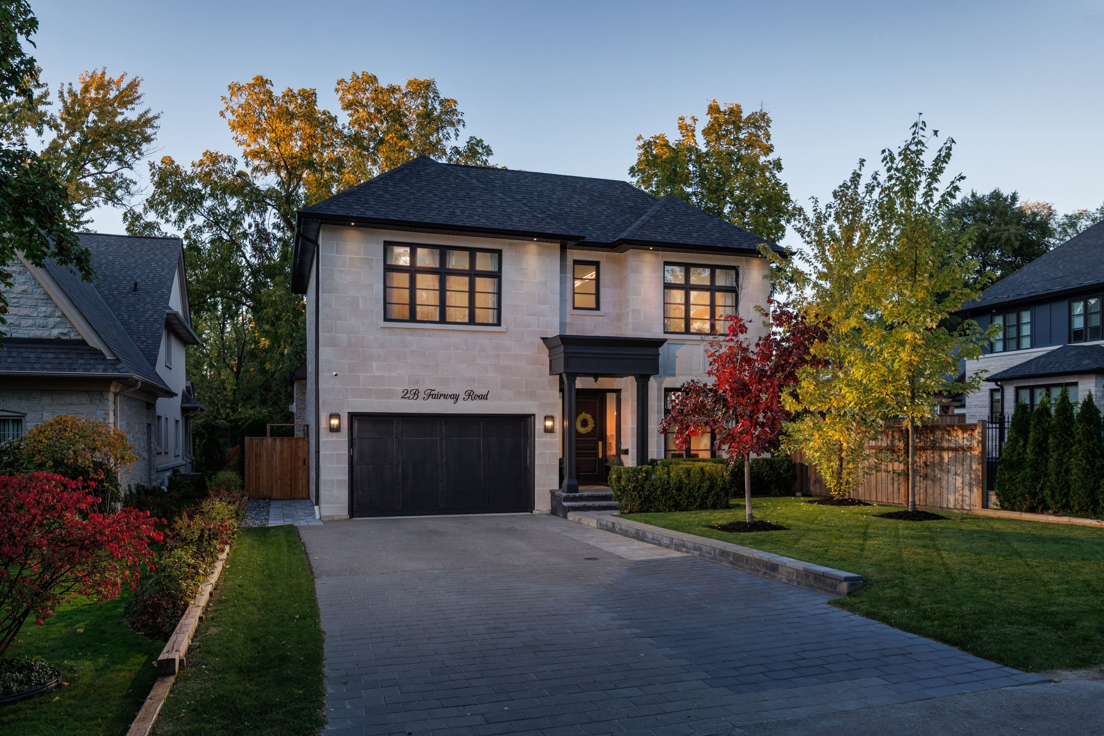 2B Fairway Road, Toronto W08, ON M9A 5E9