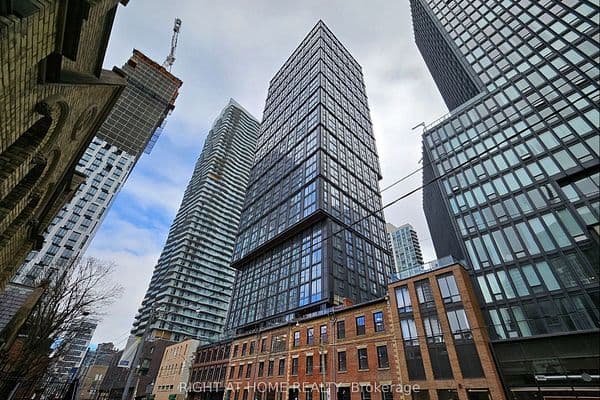 82 Dalhousie St Street 4218, Toronto C08, ON M5B 0C5