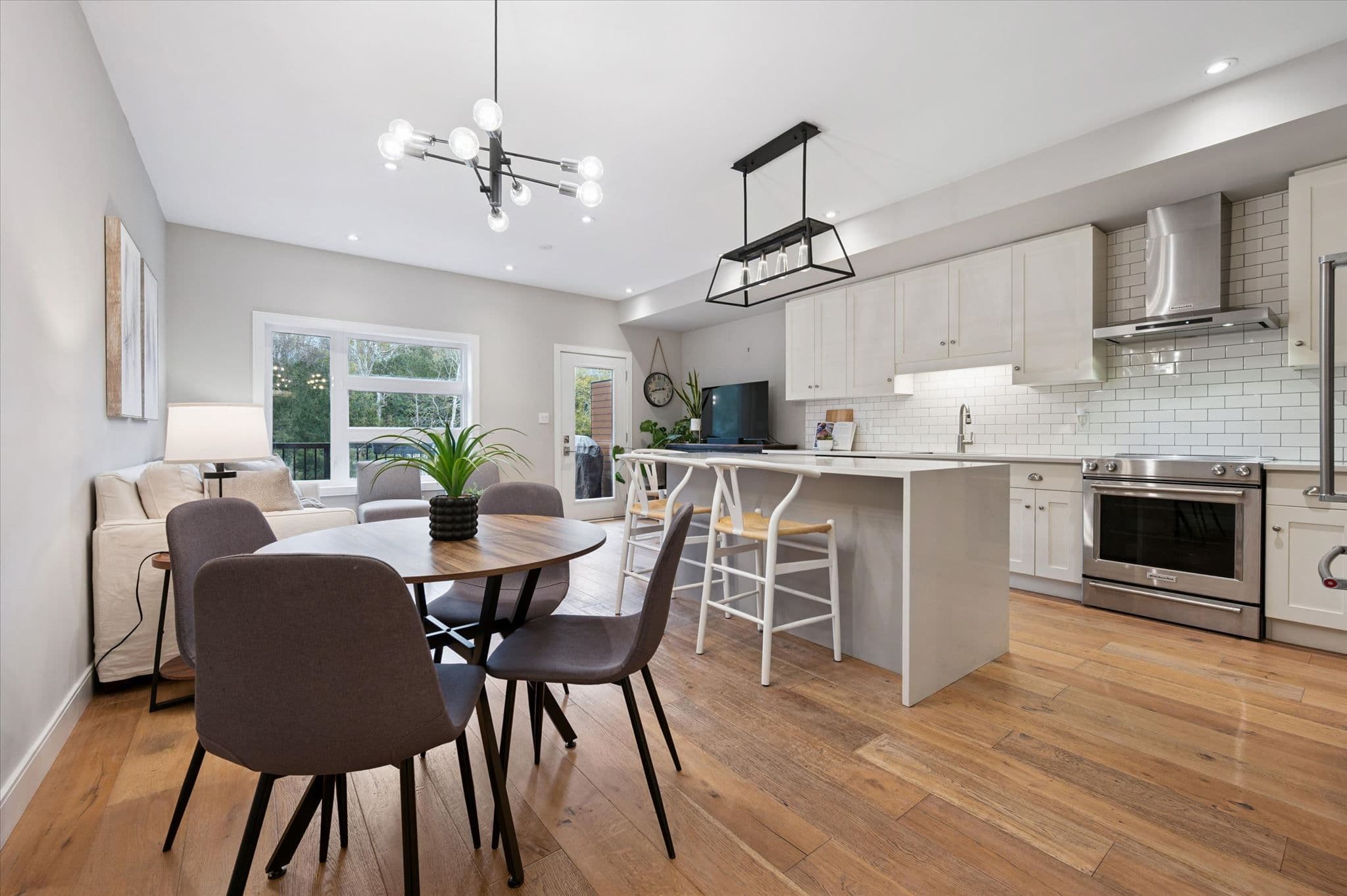 60 Arkell Road 83, Guelph, ON N1L 0N8