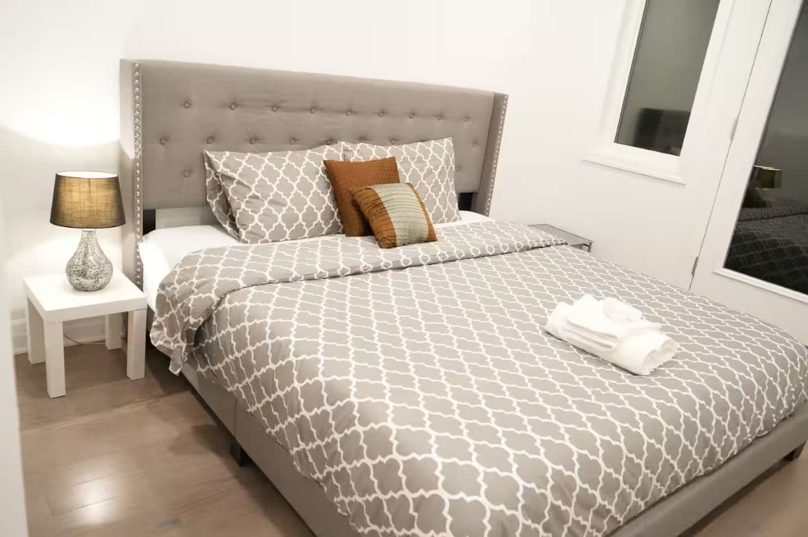 3030 John Mckay Boulevard, Oakville, ON L6H 7H5