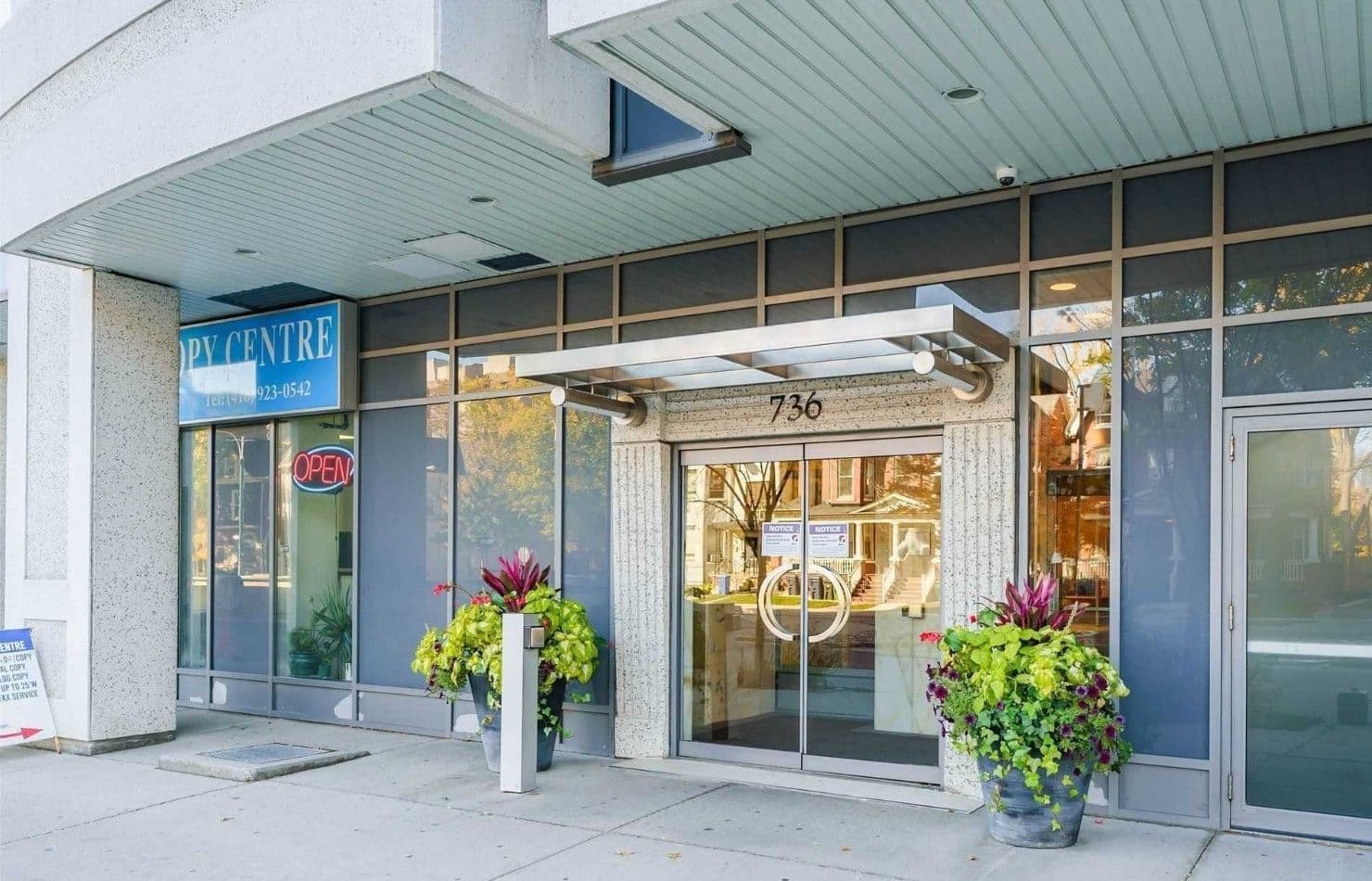 736 Spadina Avenue 317, Toronto C01, ON M5S 2J6