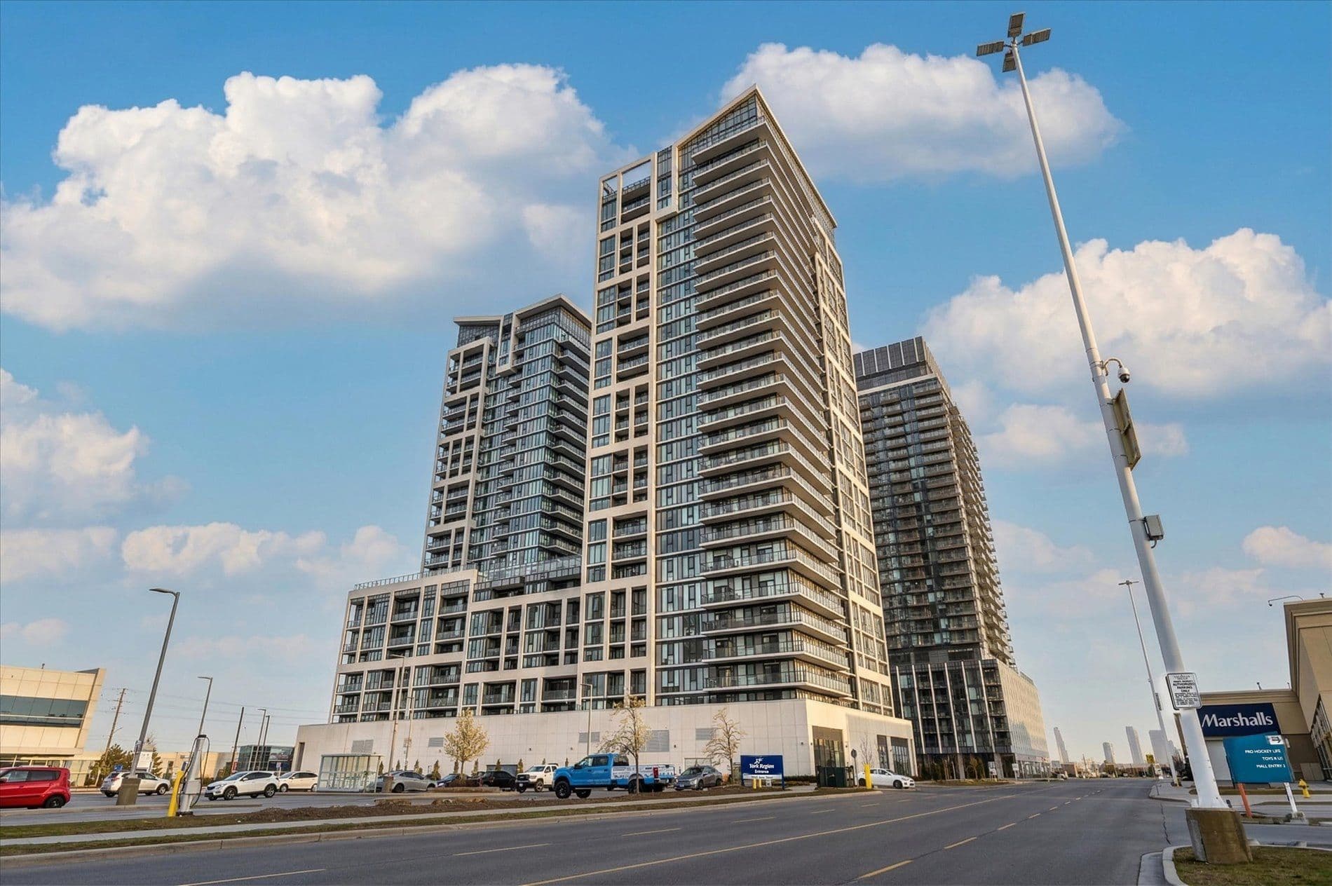 9000 Jane Street 308, Vaughan, ON L4K 0M6