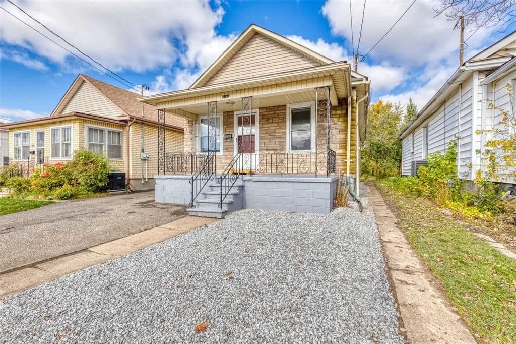 5145 Kitchener Street Main / Front Unit, Niagara Falls, ON L2G 1B1