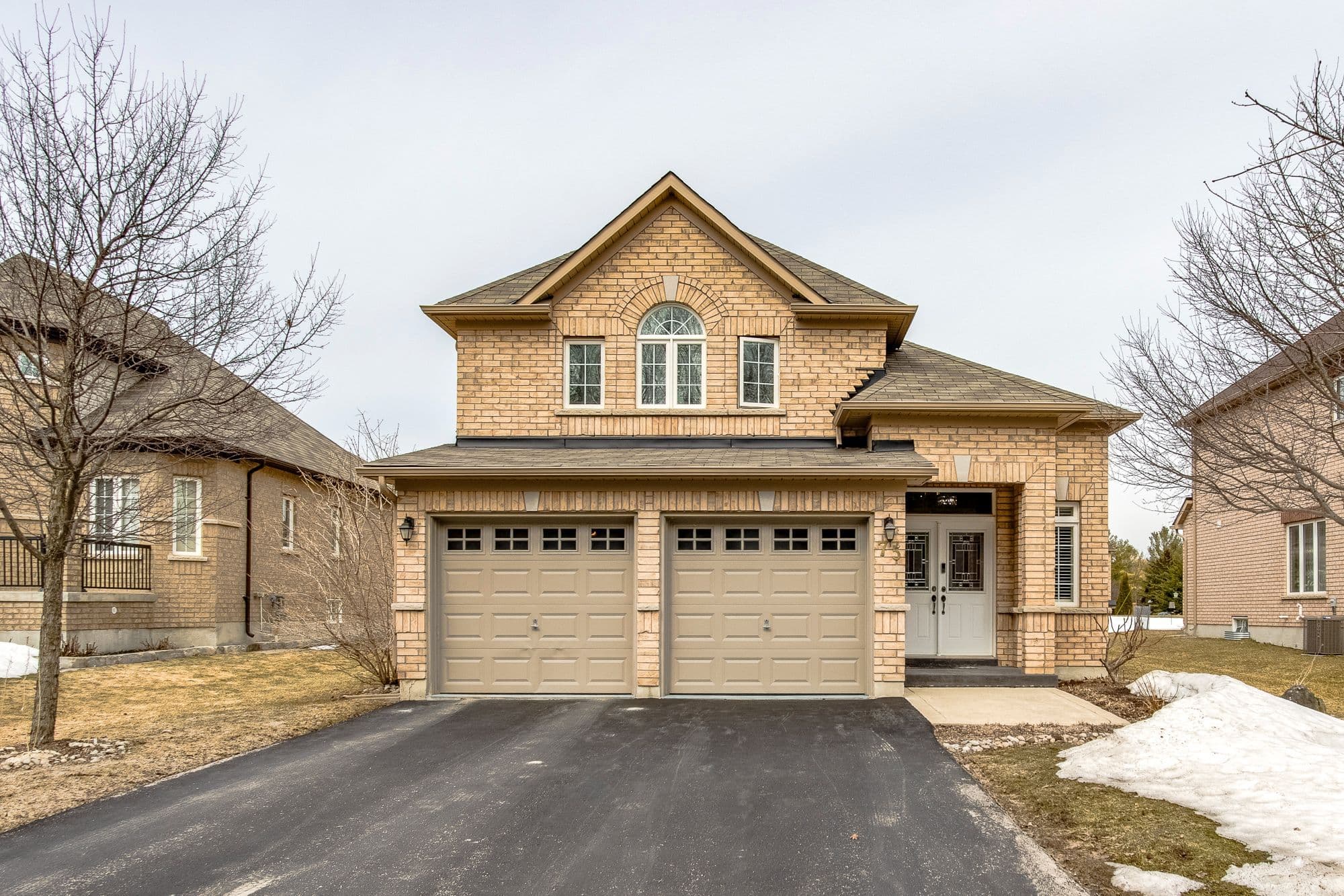 75 Pearl Street, Wasaga Beach, ON L9Z 0G8