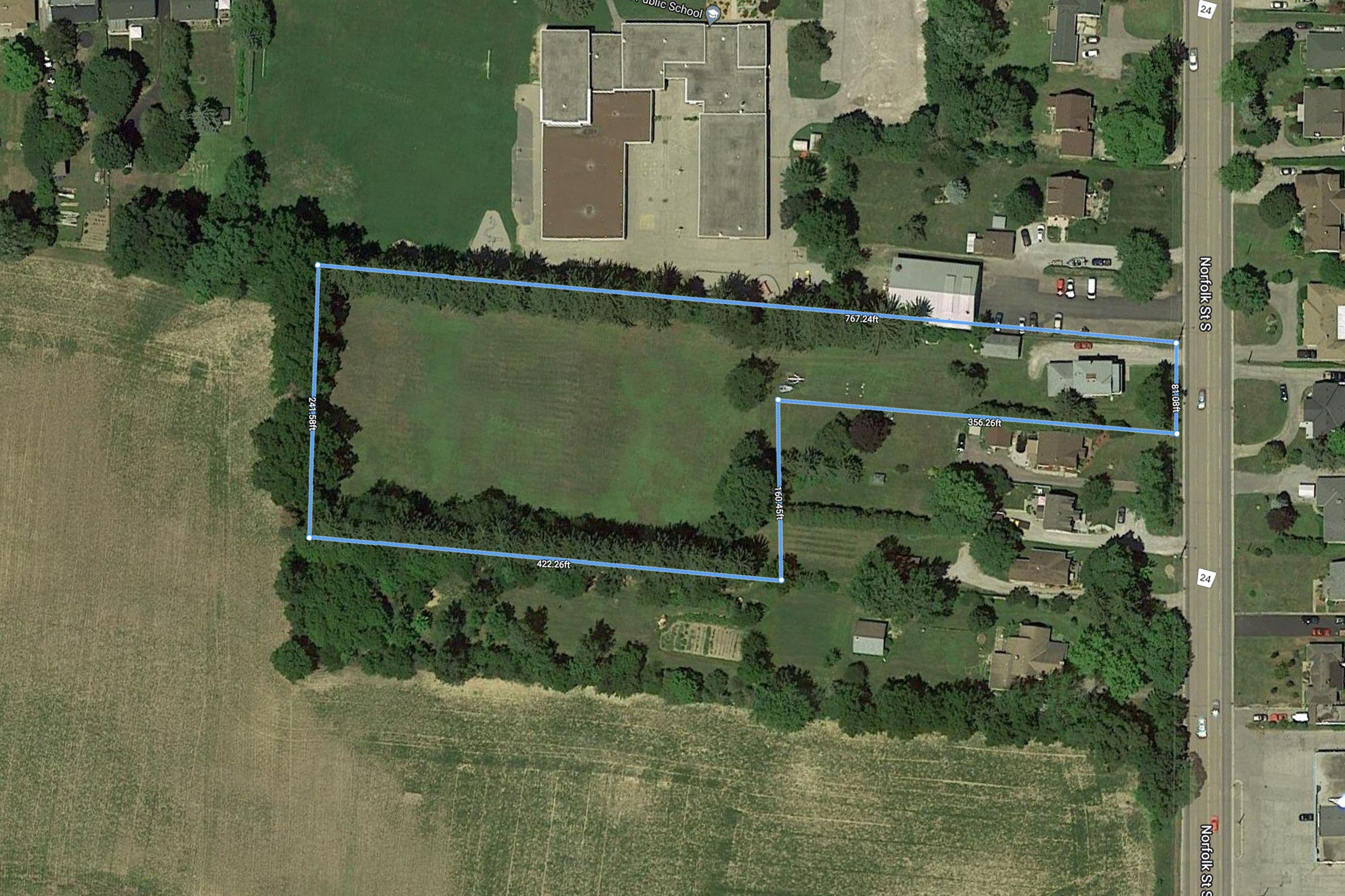 498 Norfolk Street S, Norfolk, ON N3Y 2X5