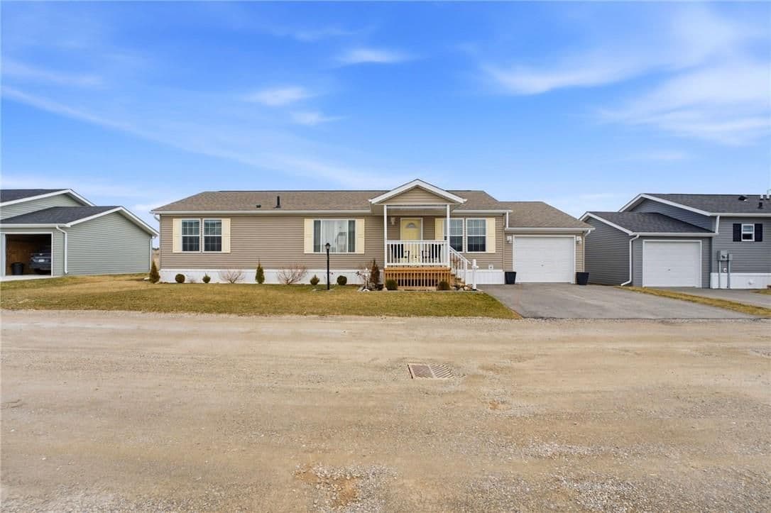 20 Hickory Hollow, Haldimand, ON N0A 1L0