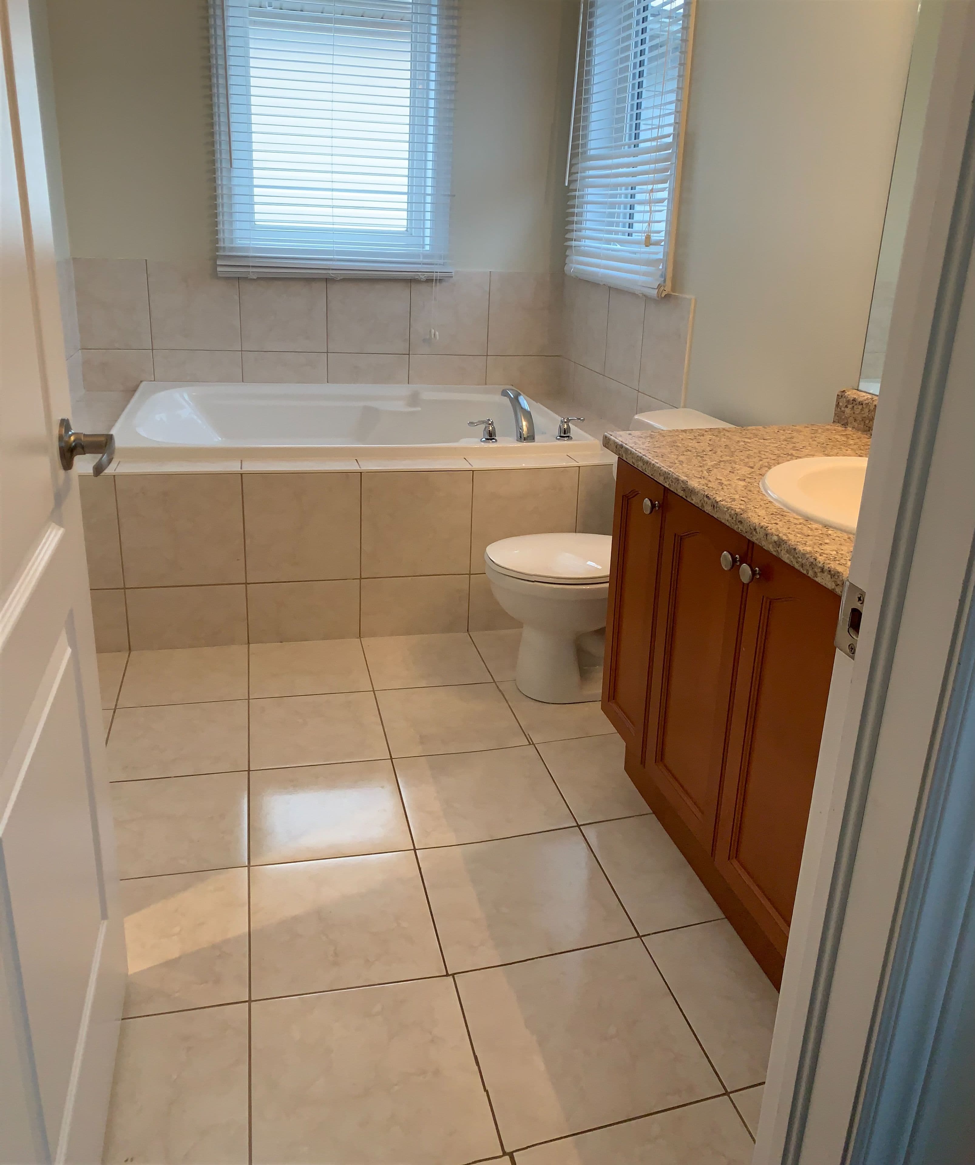 15 Singer Court 603, Toronto C15, ON M2K 0B1