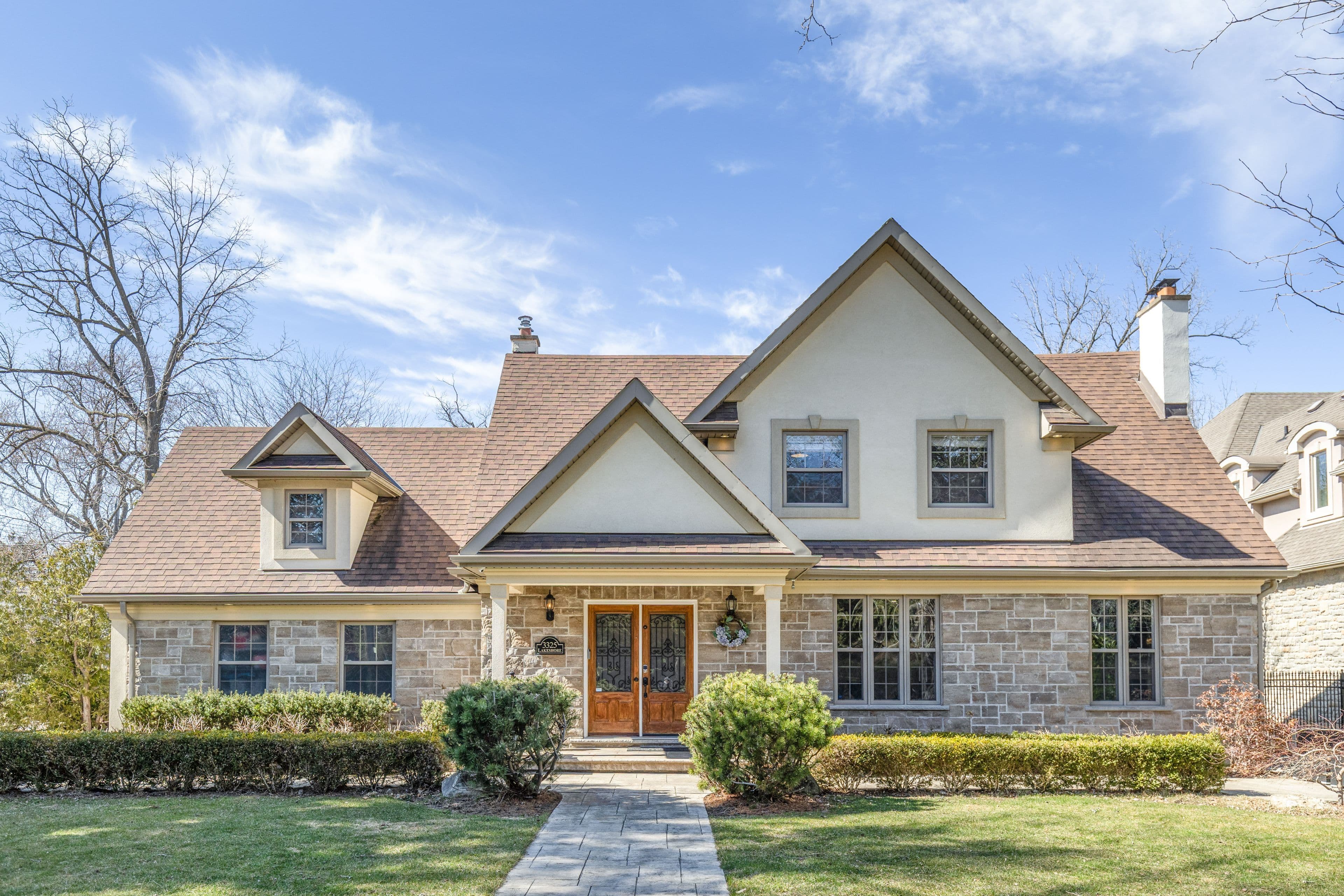 3325 Lakeshore Road, Burlington, ON L7N 1B1