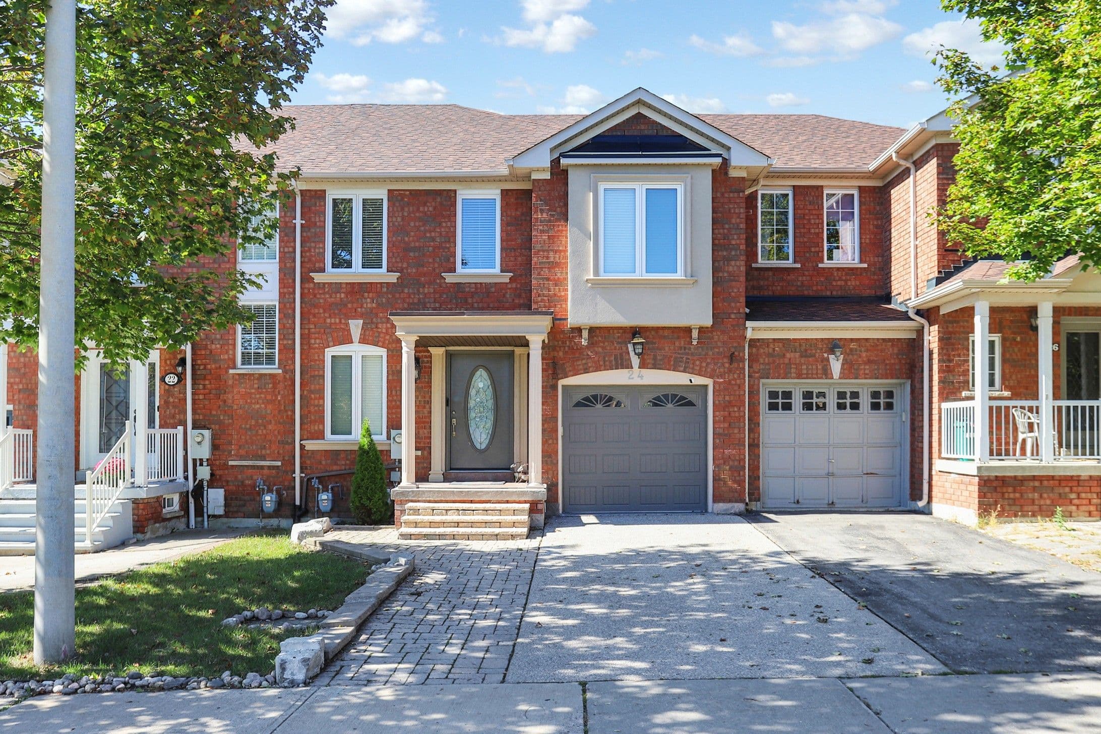 24 Lucerne Drive, Vaughan, ON L4H 2Y2