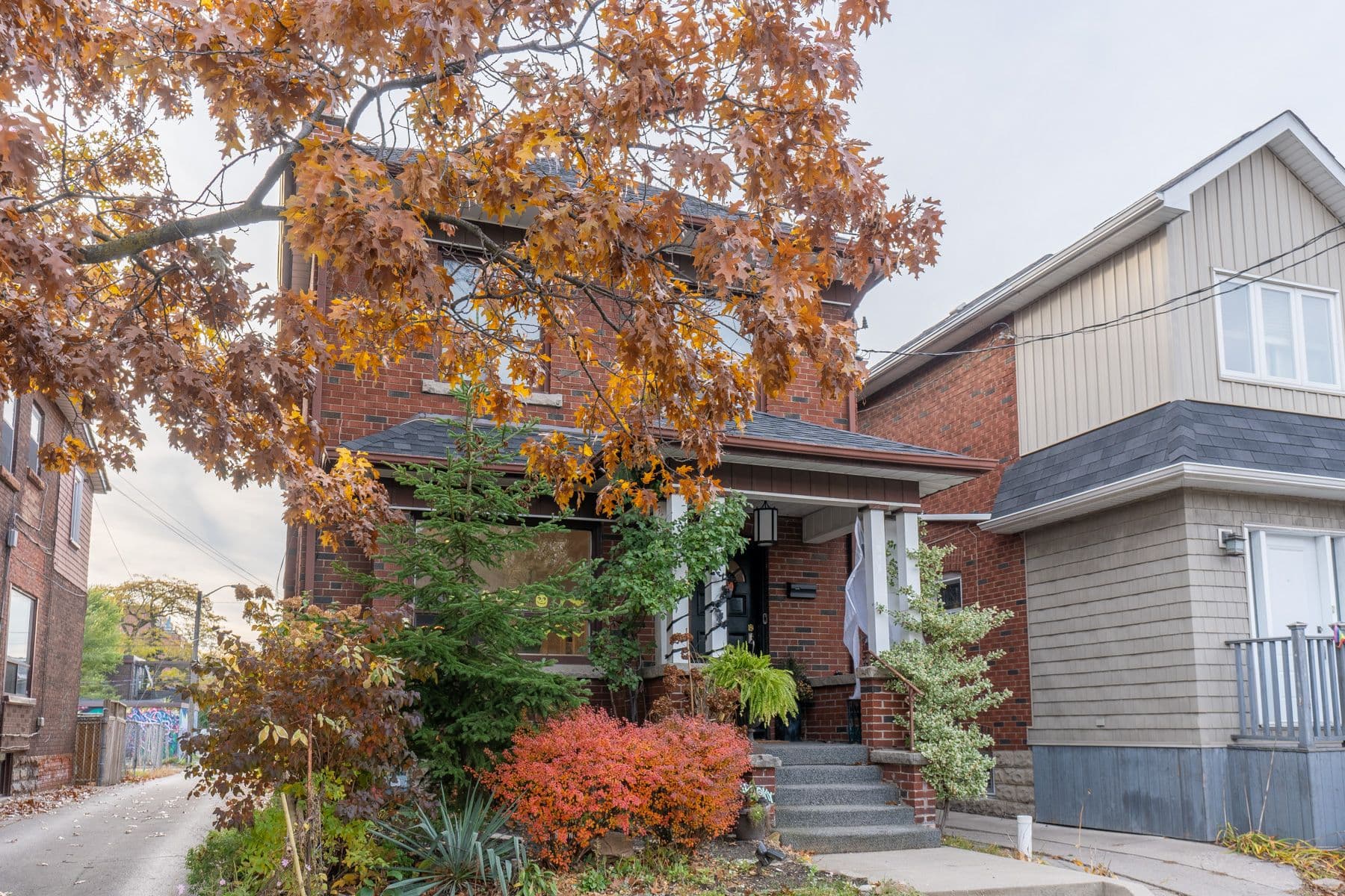 512 Runnymede Road Lower, Toronto W02, ON M6S 2Z7
