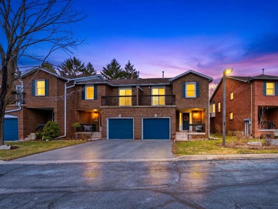 1205 Lambs Court 15, Burlington, ON L7S 2G5