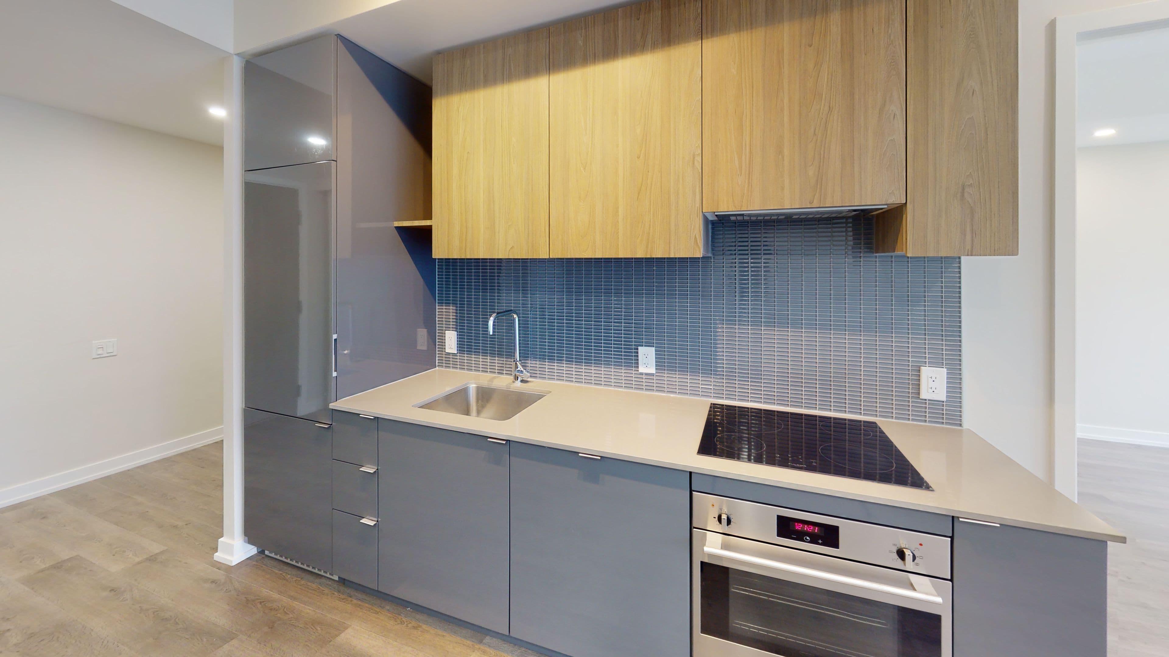 161 Roehampton Avenue 703, Toronto C10, ON M4P 0C8