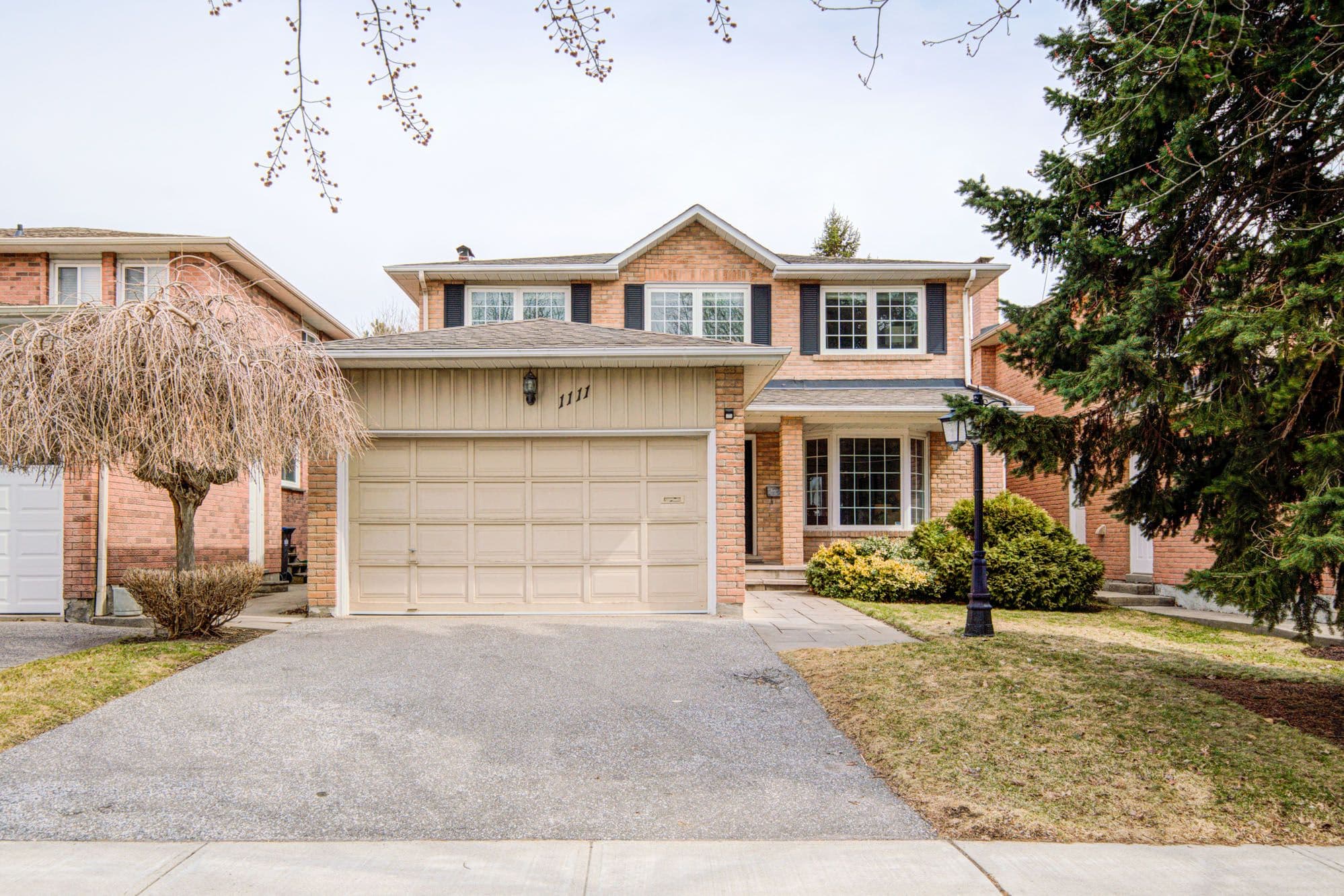1111 Deer Run, Mississauga, ON L5C 3P7