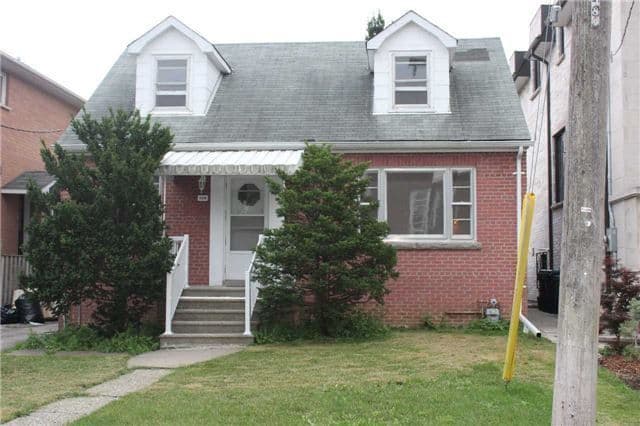 589 St Germain Avenue, Toronto C04, ON M5M 1X4