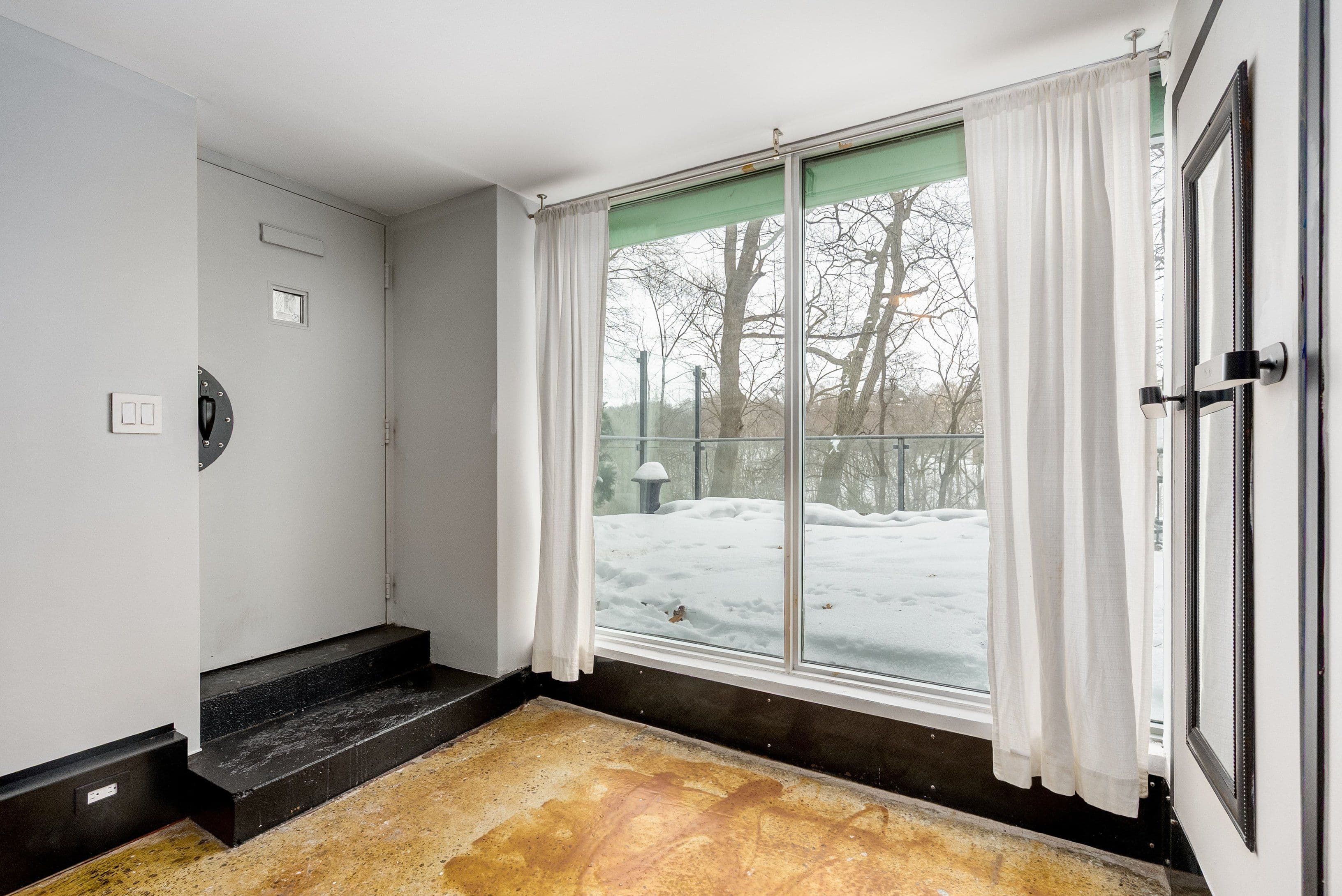 62 Summerhill Gardens Lower, Toronto C09, ON M4T 1B4