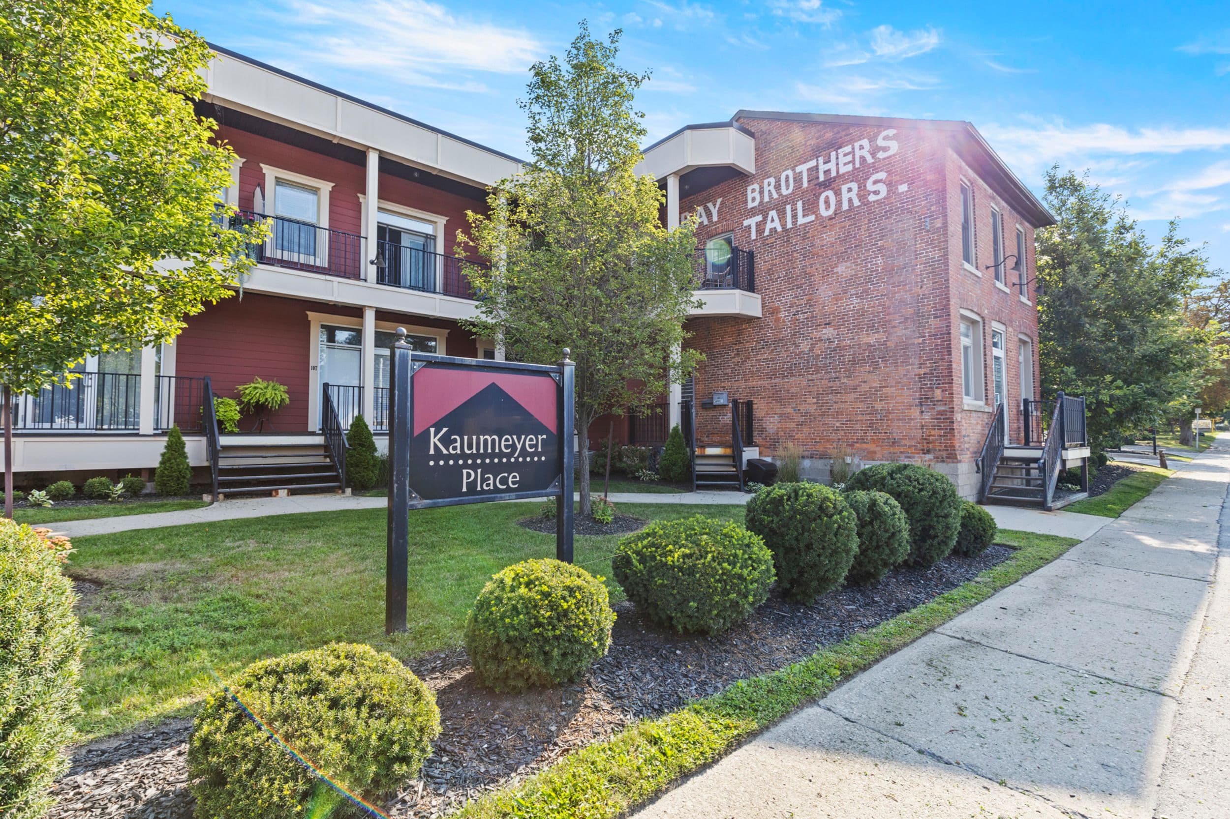 3710 Main Street 106, Niagara Falls, ON L2G 6B1