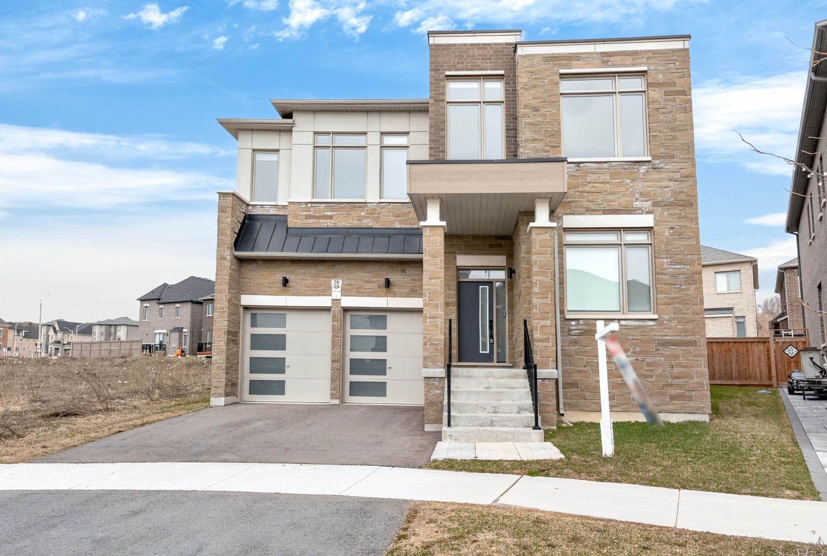 28 Tipp Drive, Richmond Hill, ON L4E 1J3, Richmond Hill