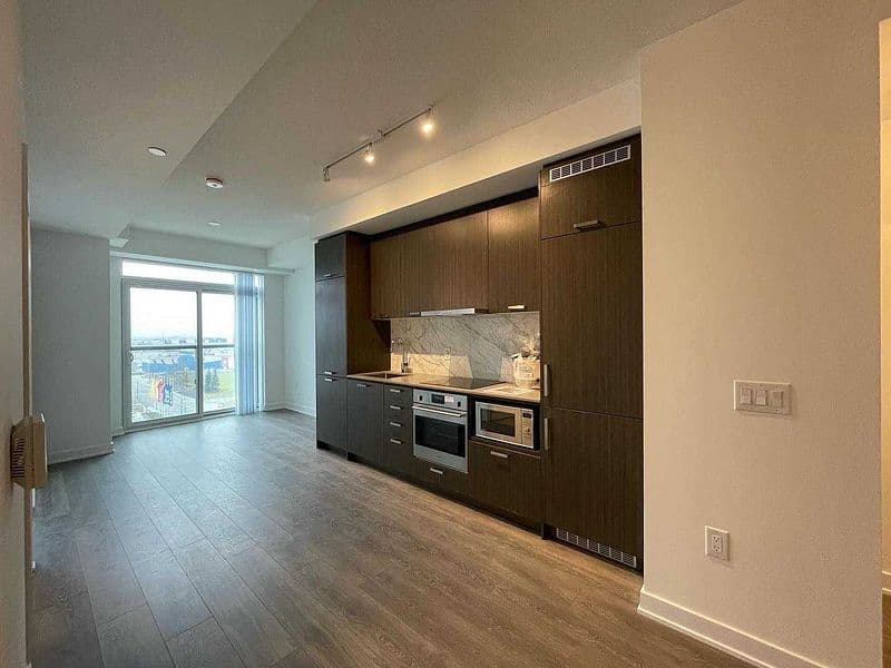 10 Honeycrisp Crescent 715, Vaughan, ON L4K 0M7