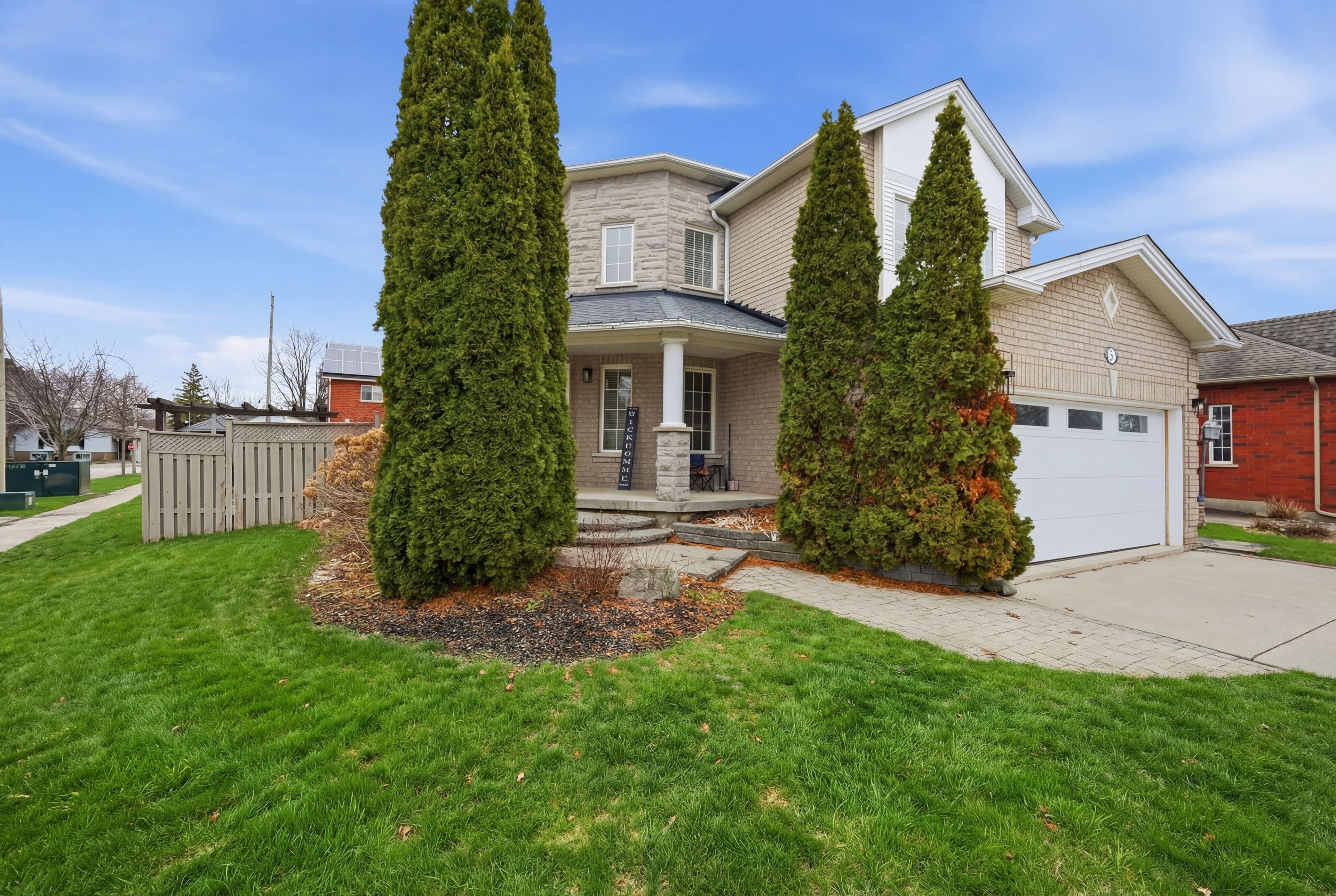5 Smith Street, New Tecumseth, ON L9R 1Z8