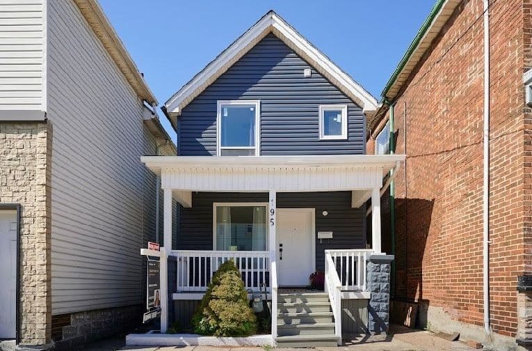195 Sherman Avenue N, Hamilton, ON L8L 6M8