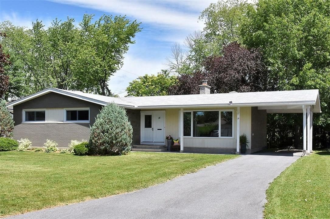 14 Greenwich Avenue, Cityview - Parkwoods Hills - Rideau Shore, ON K2E 5E6