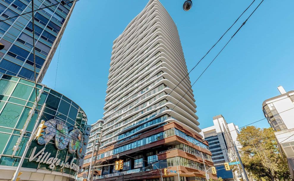 280 Dundas Street 808, Toronto C01, ON M5T 0E3