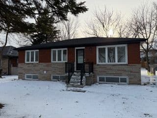 130 Simcoe Road Main, Bradford West Gwillimbury, ON L3Z 1Y2