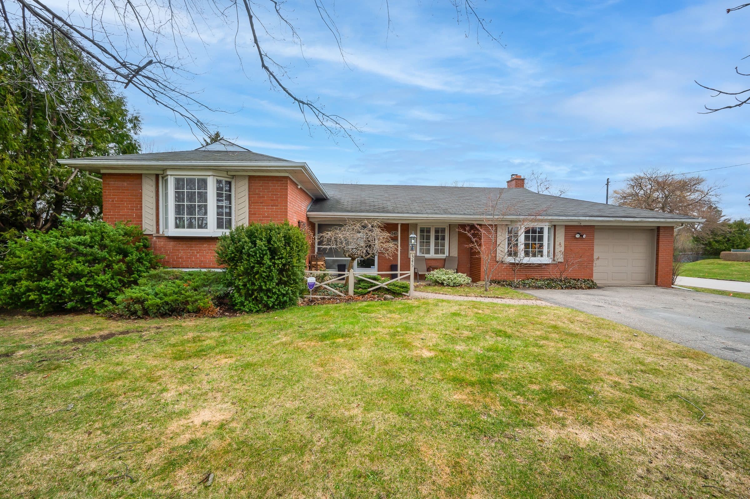 345 Sandlewood Road, Oakville, ON L6L 3S1