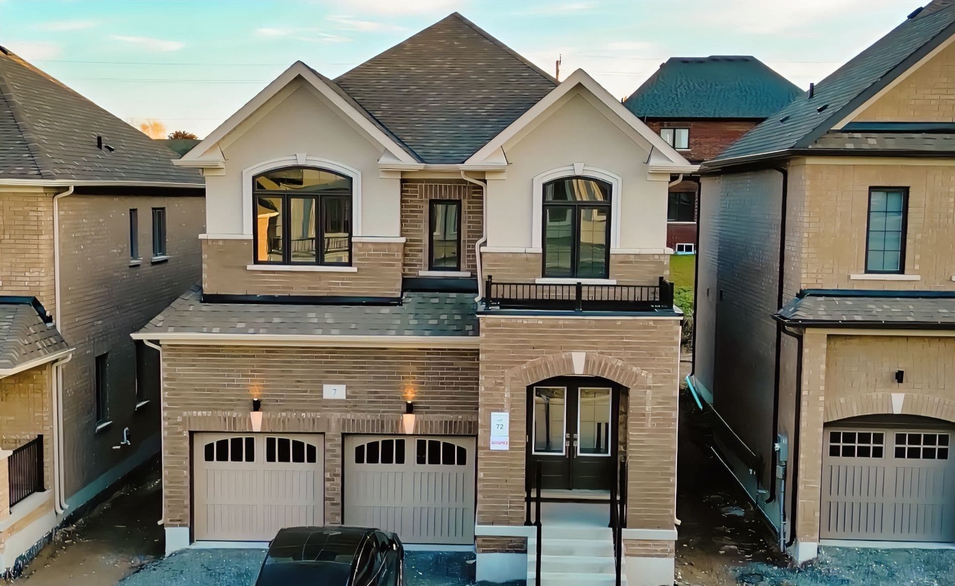 7 Stennett Drive, Georgina, ON L4P 0J4