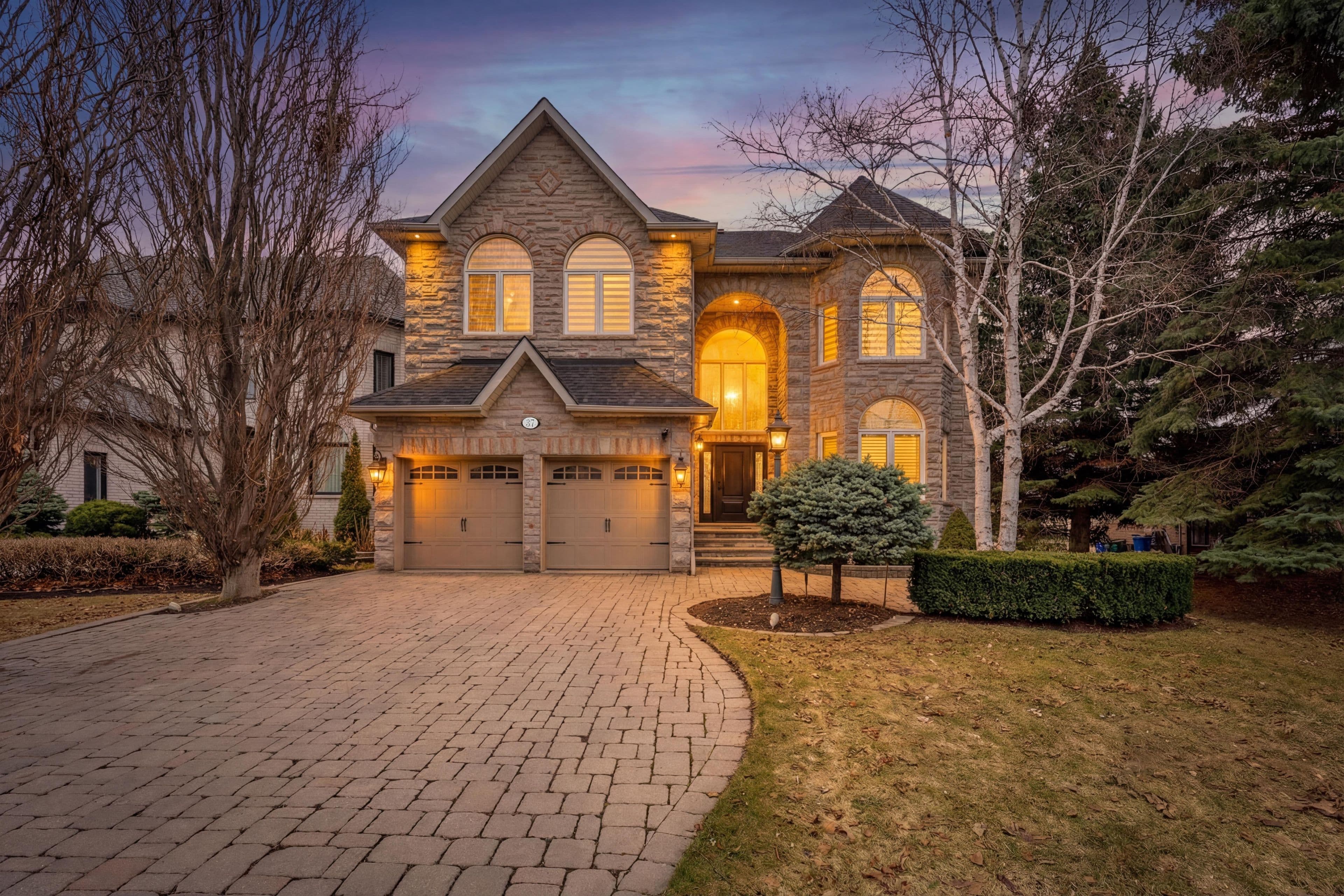 37 Vaughan Boulevard, Vaughan, ON L4J 3N8