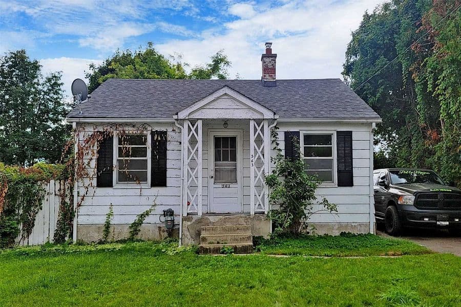 563 Devon Avenue, Oshawa, ON L1H 1R9