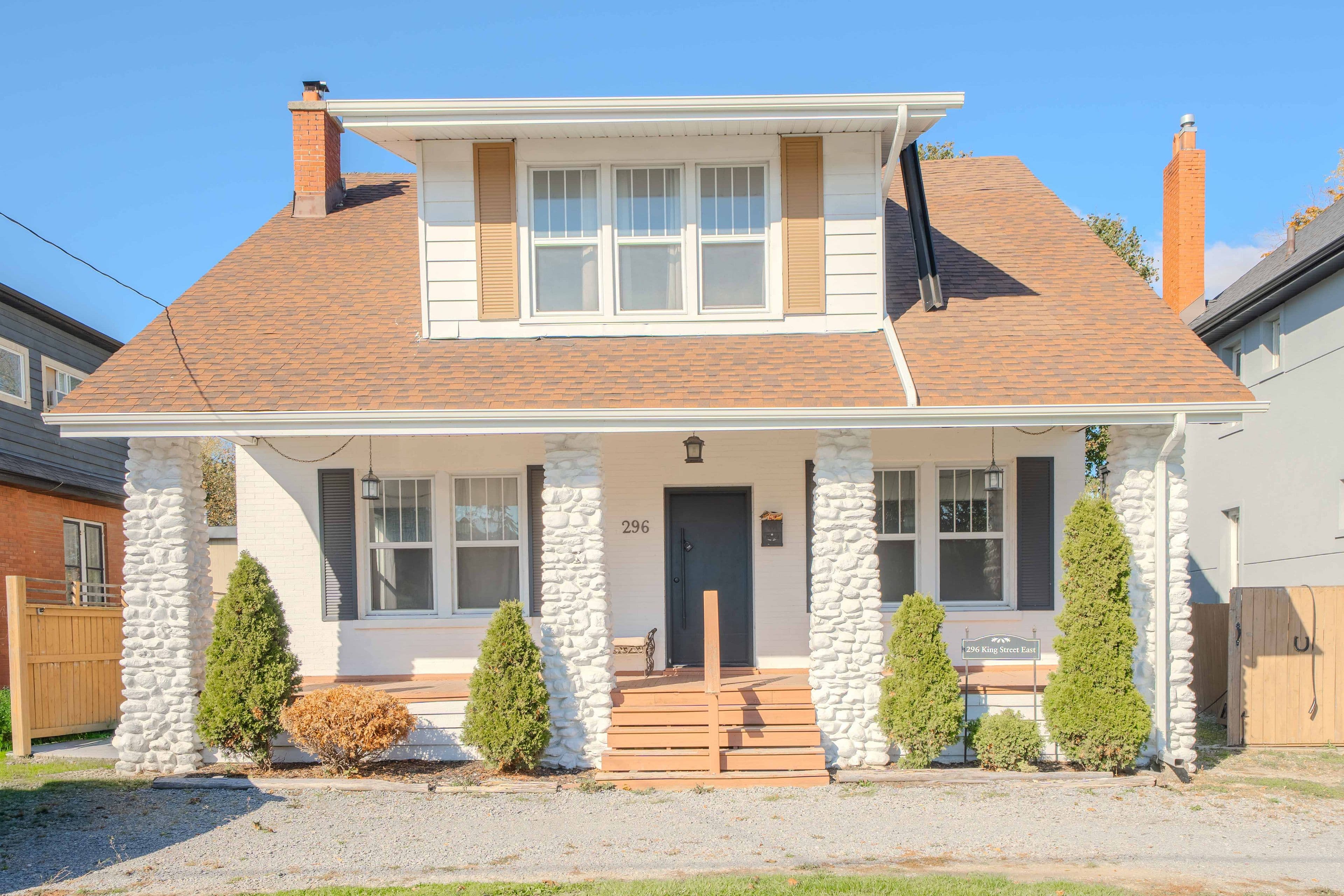 296 King Street E, Oshawa, ON L1H 1C8