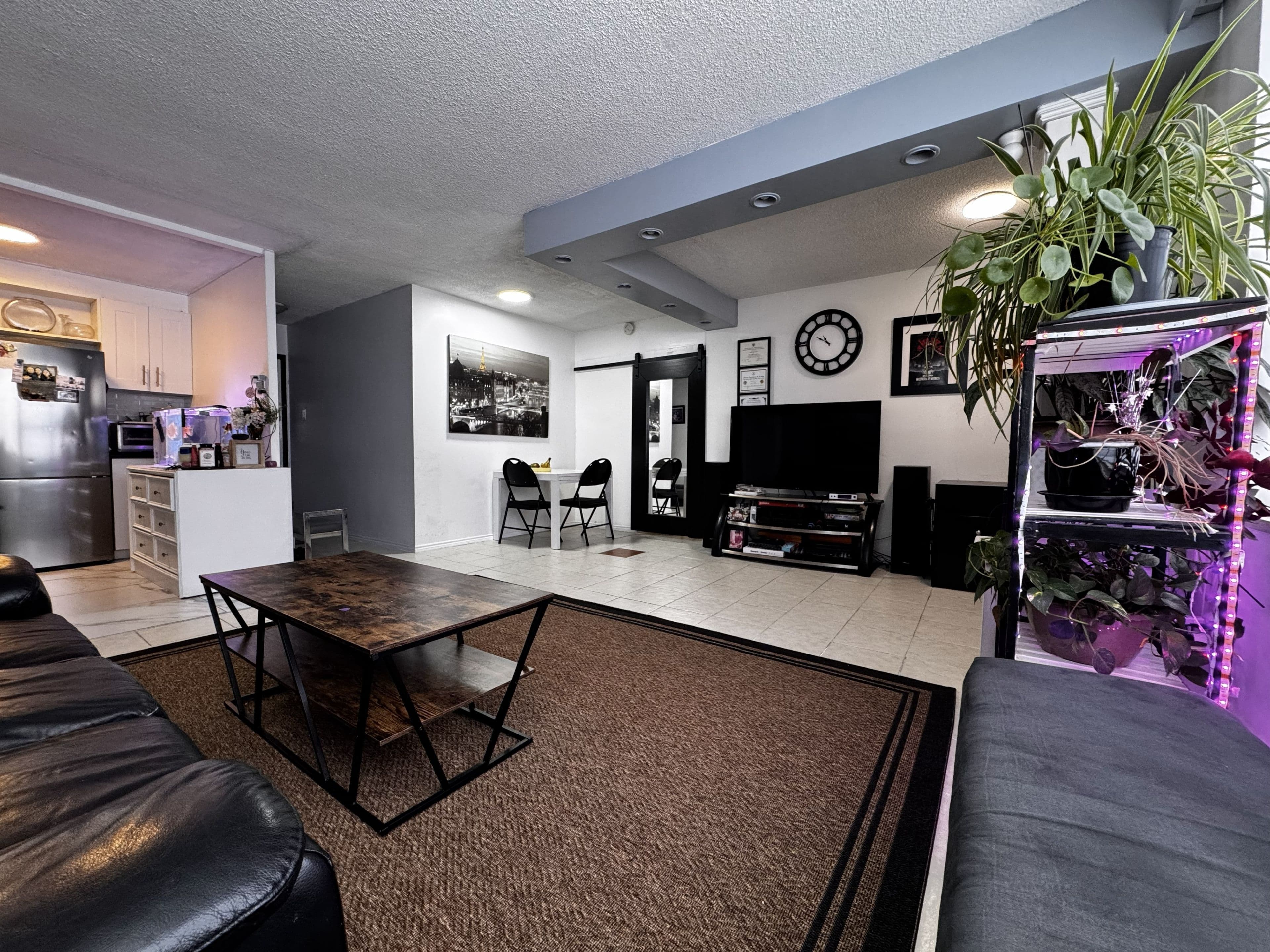 50 Lotherton Pathway 308, Toronto W04, ON M6B 2G8