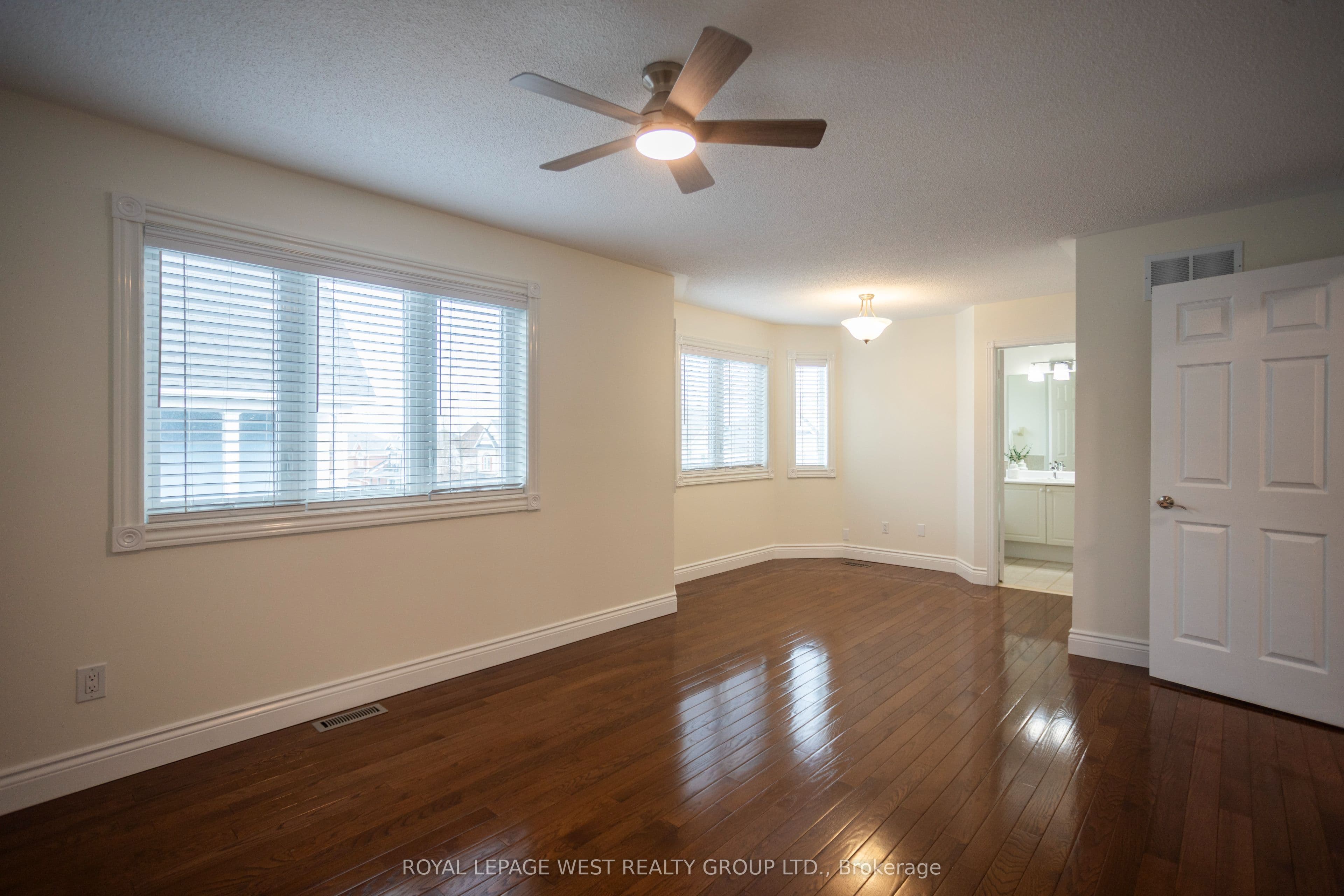 52 Long Island Crescent, Toronto E10, ON M1C 5E4