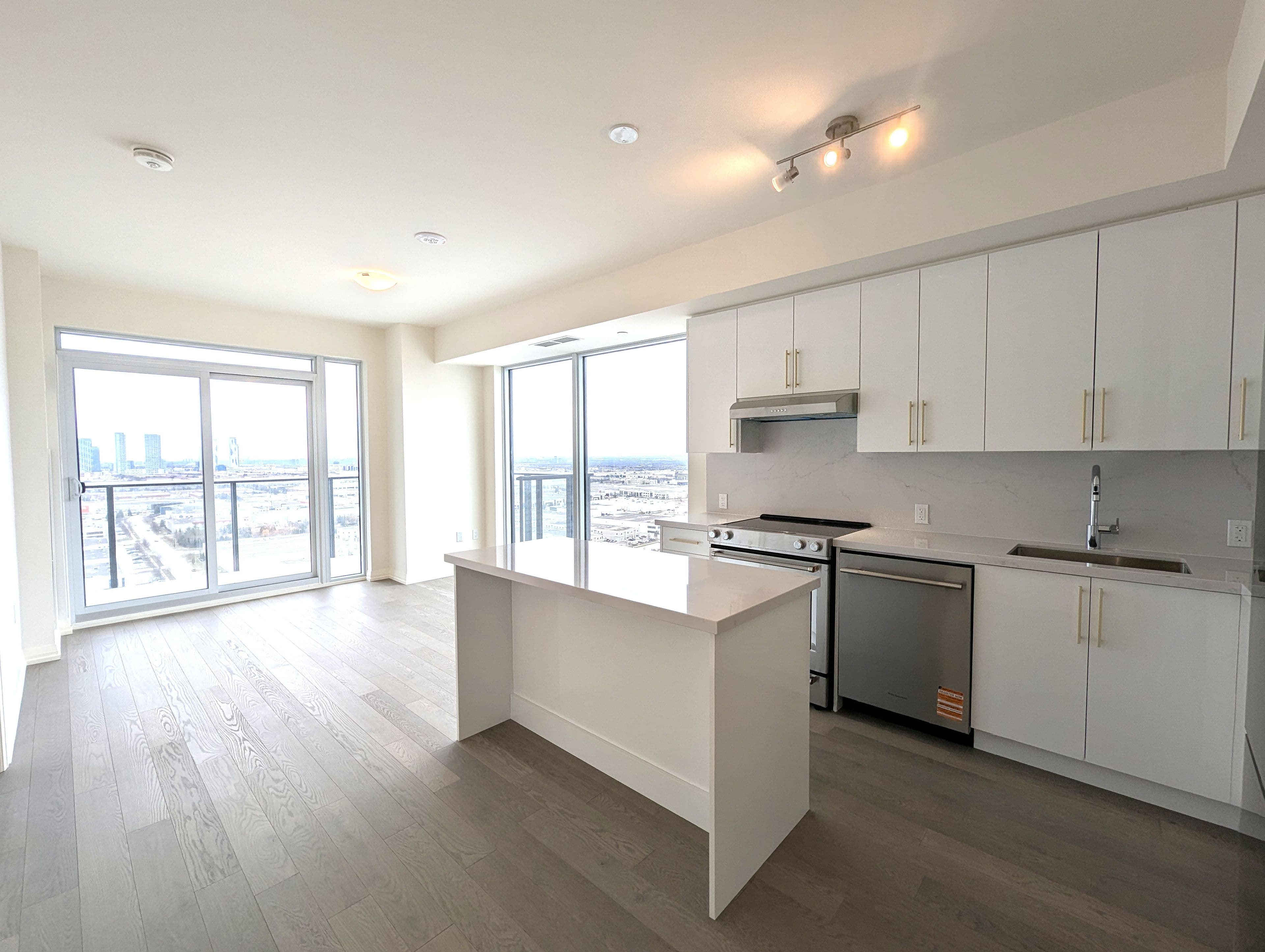 27 Korda Gate 2305, Vaughan, ON L4K 0P6