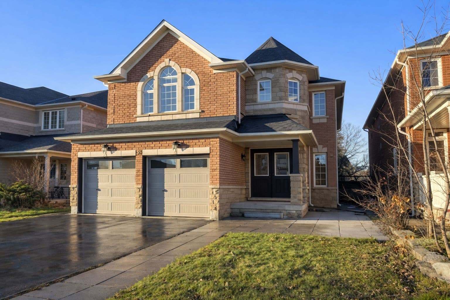 38 Westminster Circle, Barrie, ON L4M 0A4