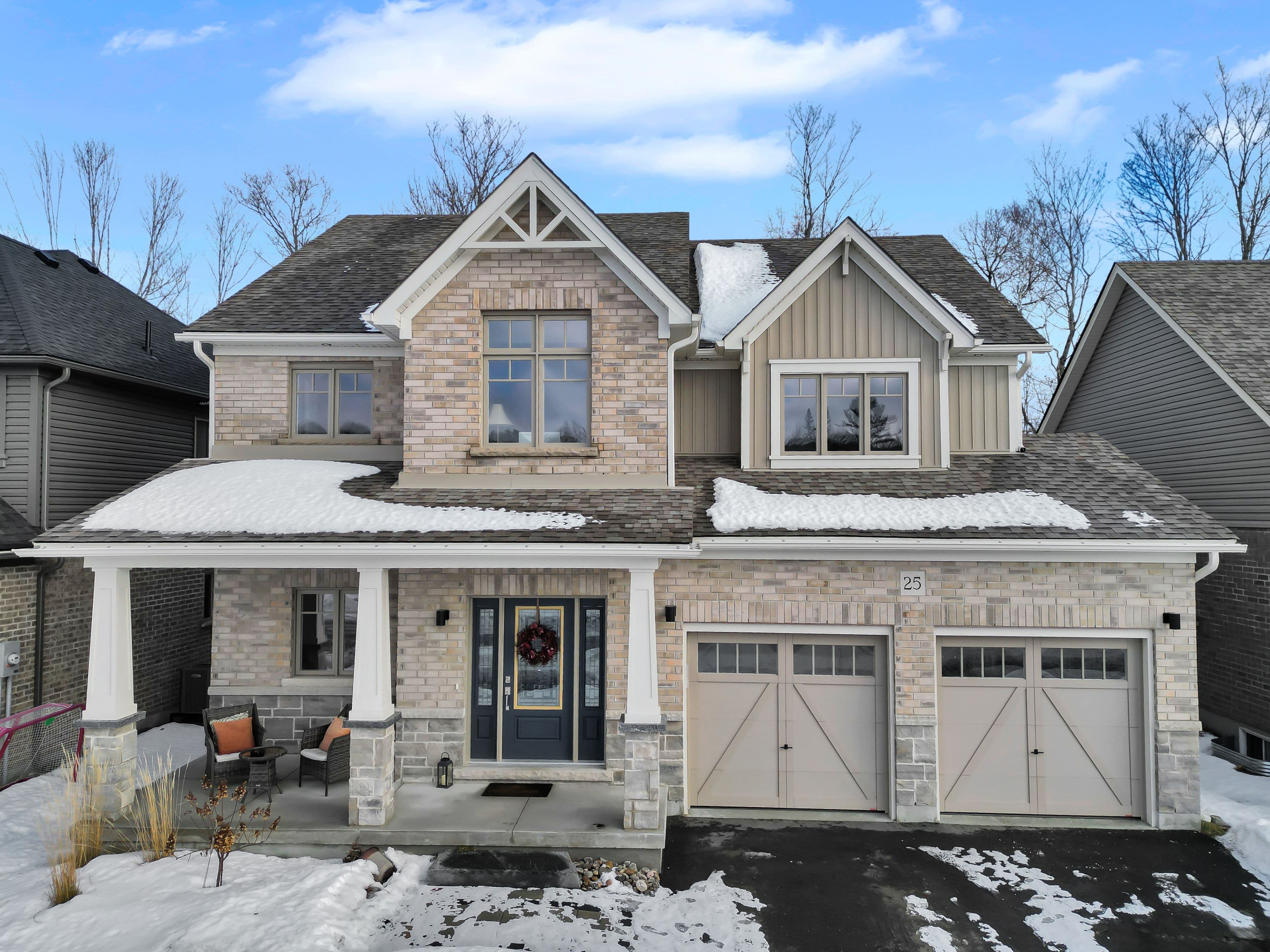 25 Eaglecrest Avenue, Huntsville, ON P1H 0G5