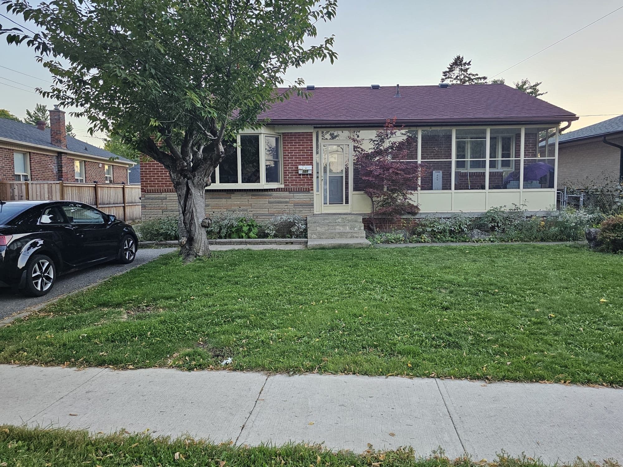101 McMurchy Avenue S, Brampton, ON L6Y 1Y7