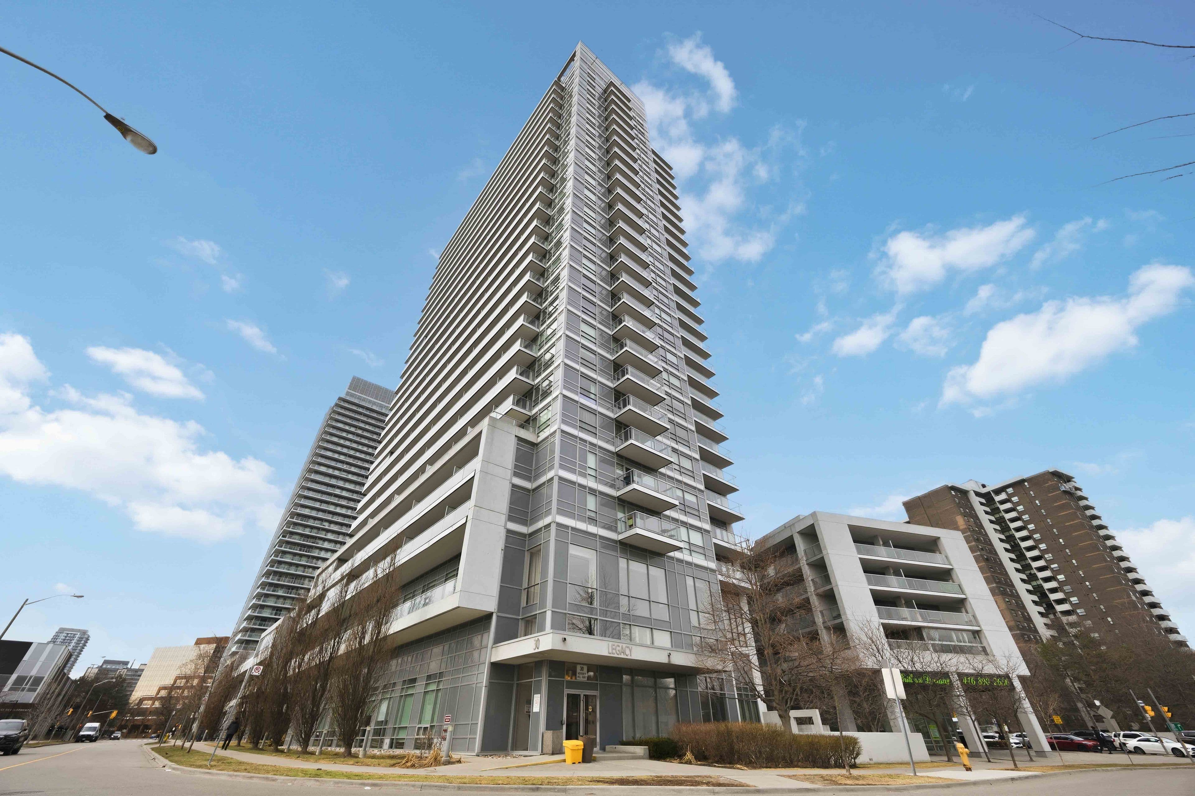 30 Herons Hill Way 2508, Toronto C15, ON M2J 0A7