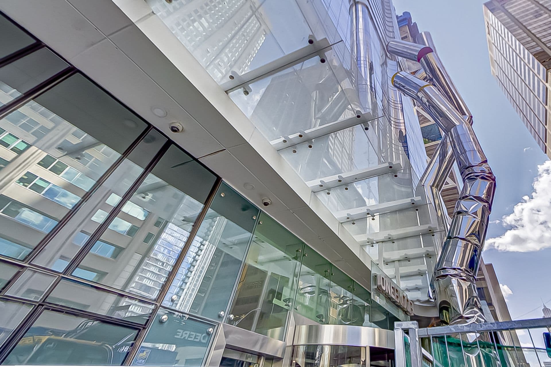 1 Bloor Street E 314, Toronto C08, ON M4W 0A8