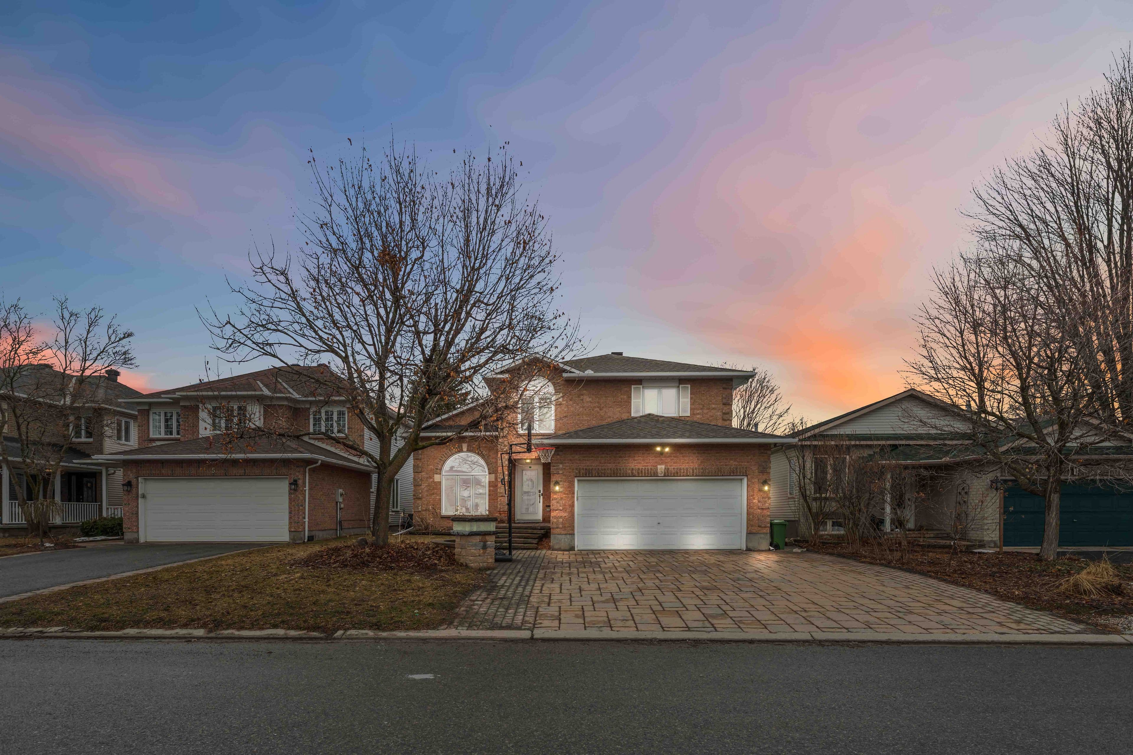 3 Nakota Way, Barrhaven, ON K2J 4E9