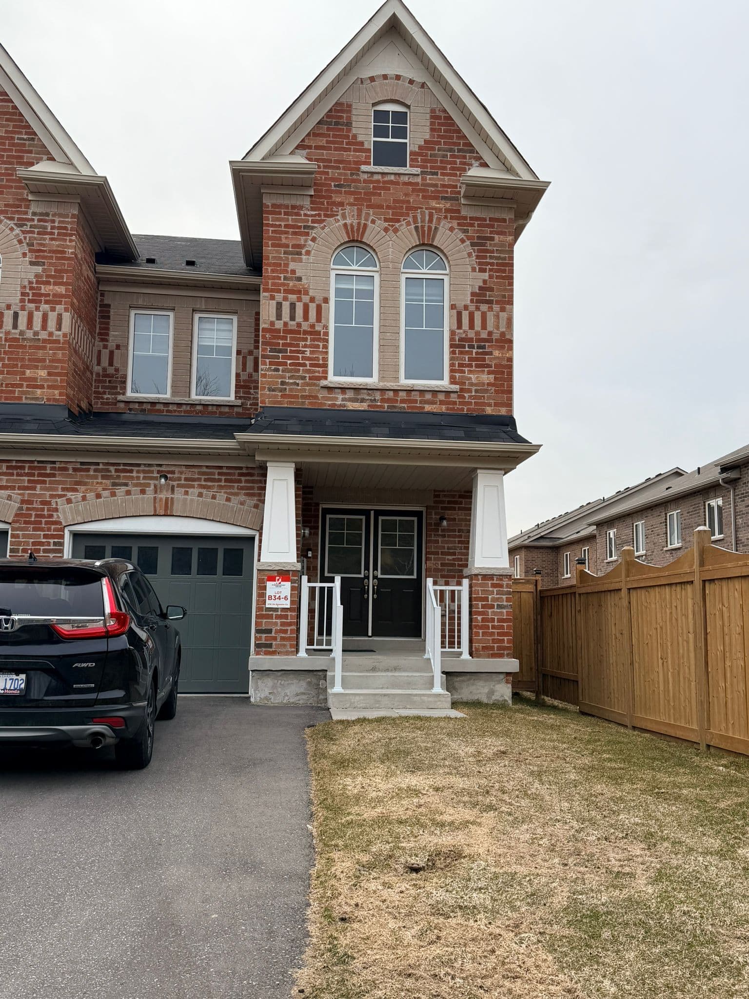 1218 Jim Brewster Circle, Oshawa, ON L1K 1A5